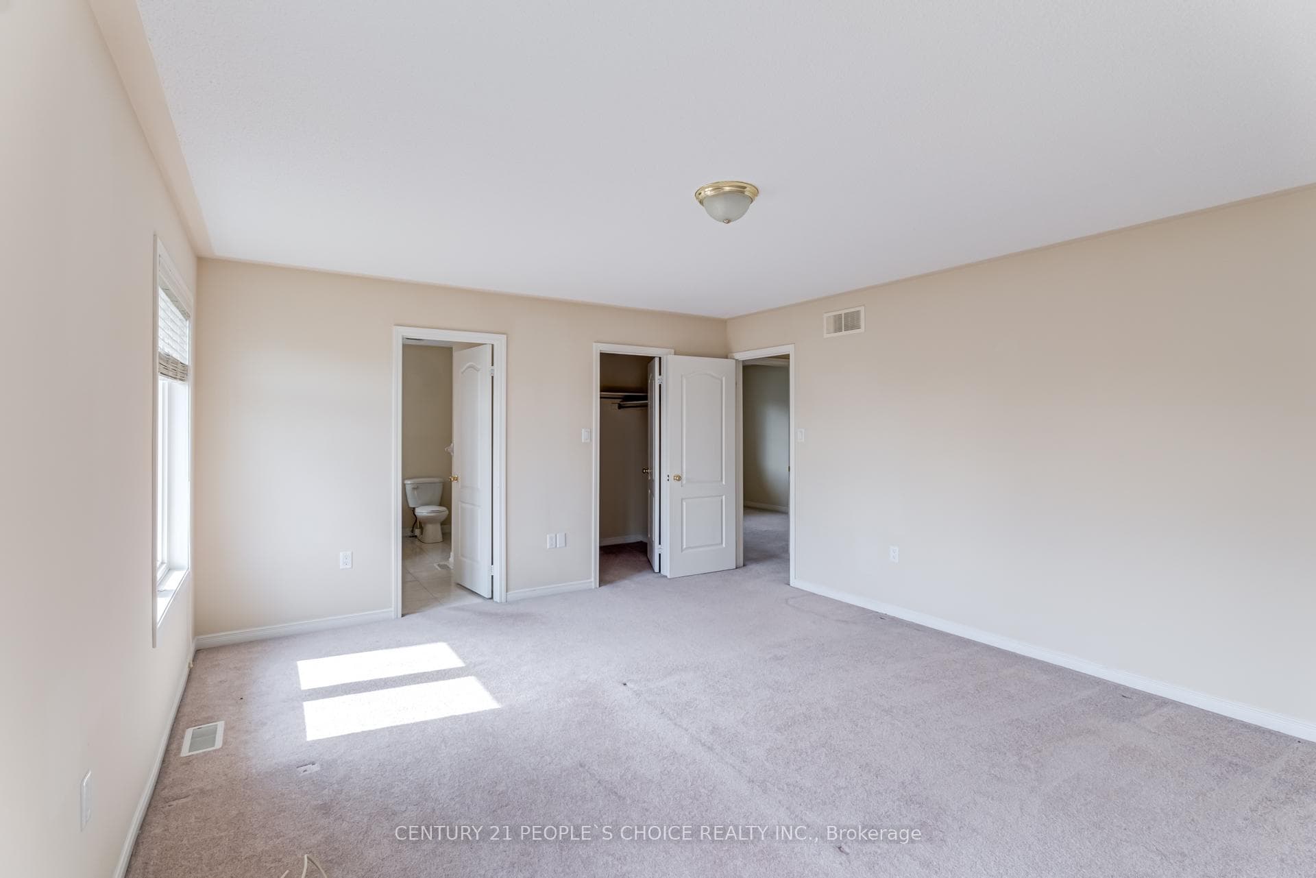 95 Richardson Crescent photo 33