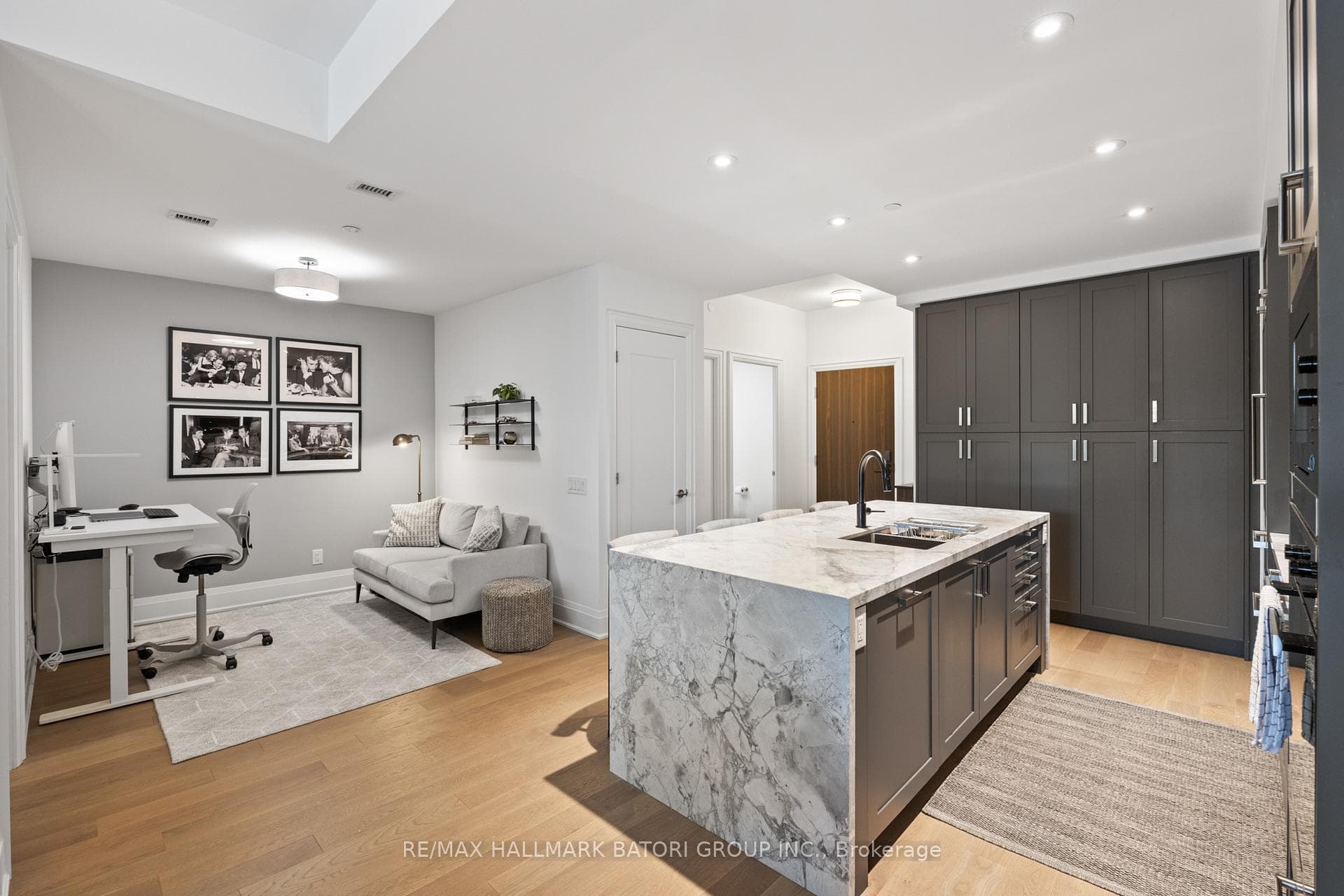 280 Howland Avenue Unit 310 photo 8