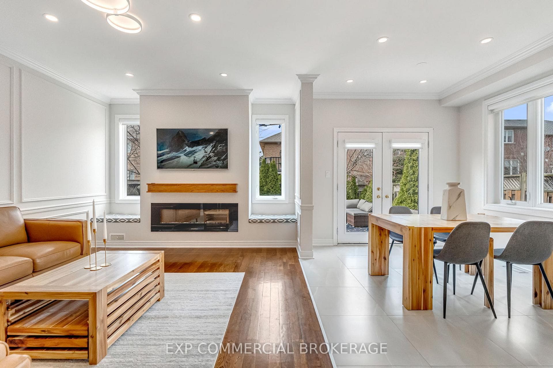 2264 Highcroft Road photo 9