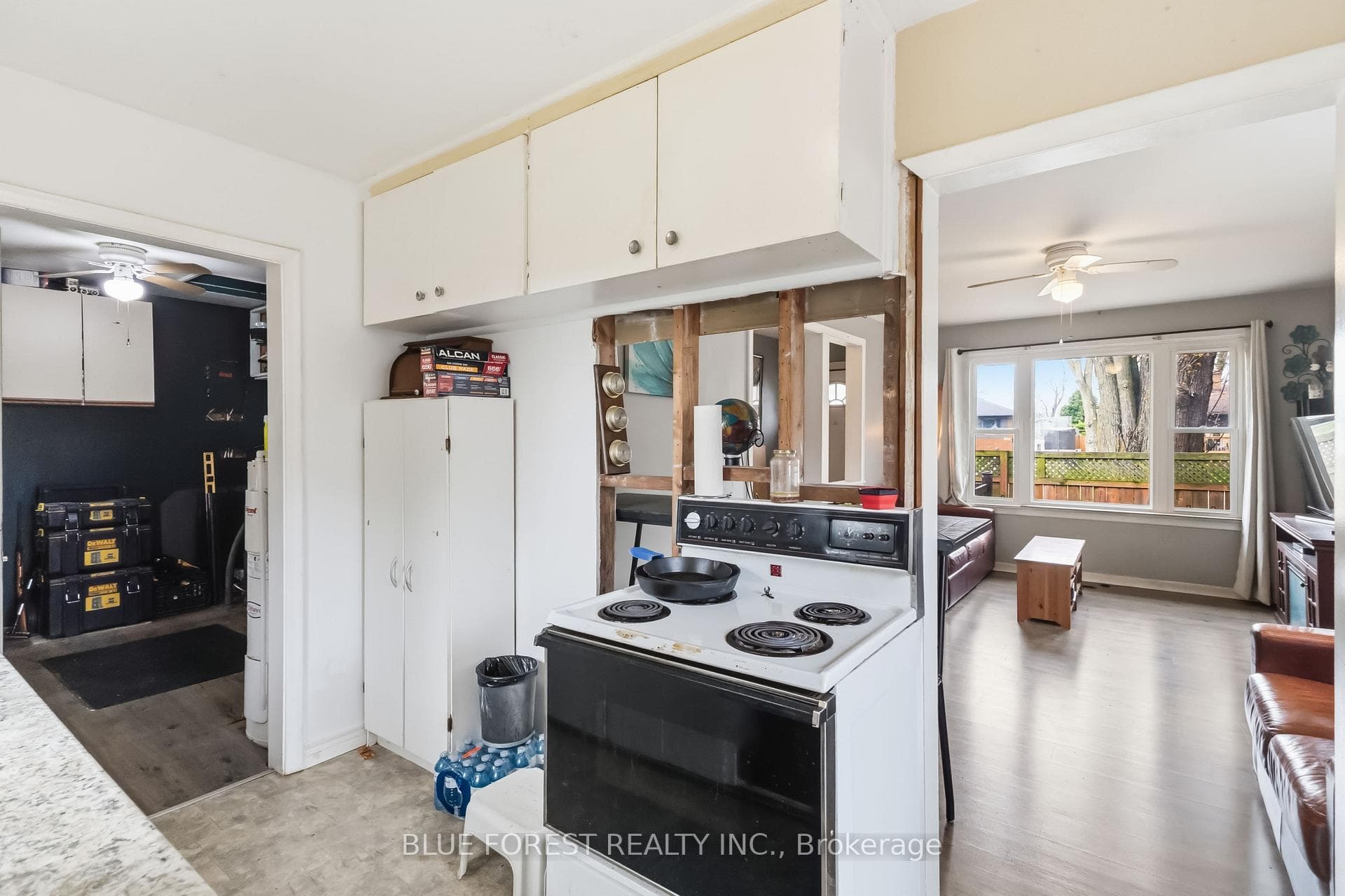 1376 Kostis Avenue photo 17