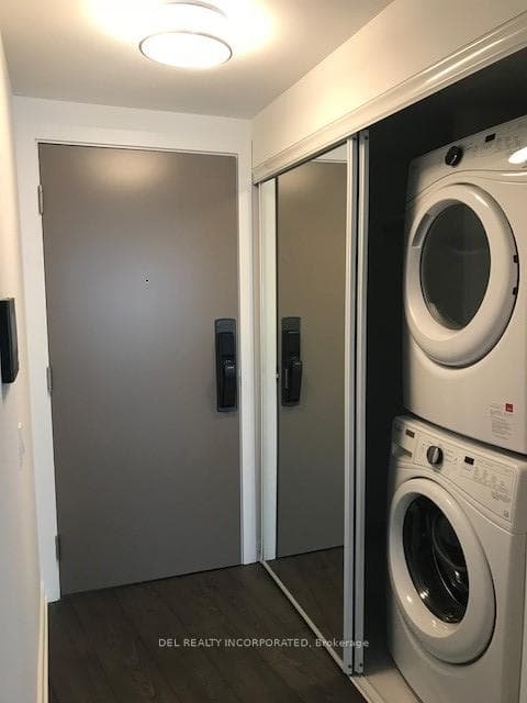 10 York Street Unit 1412 photo 6