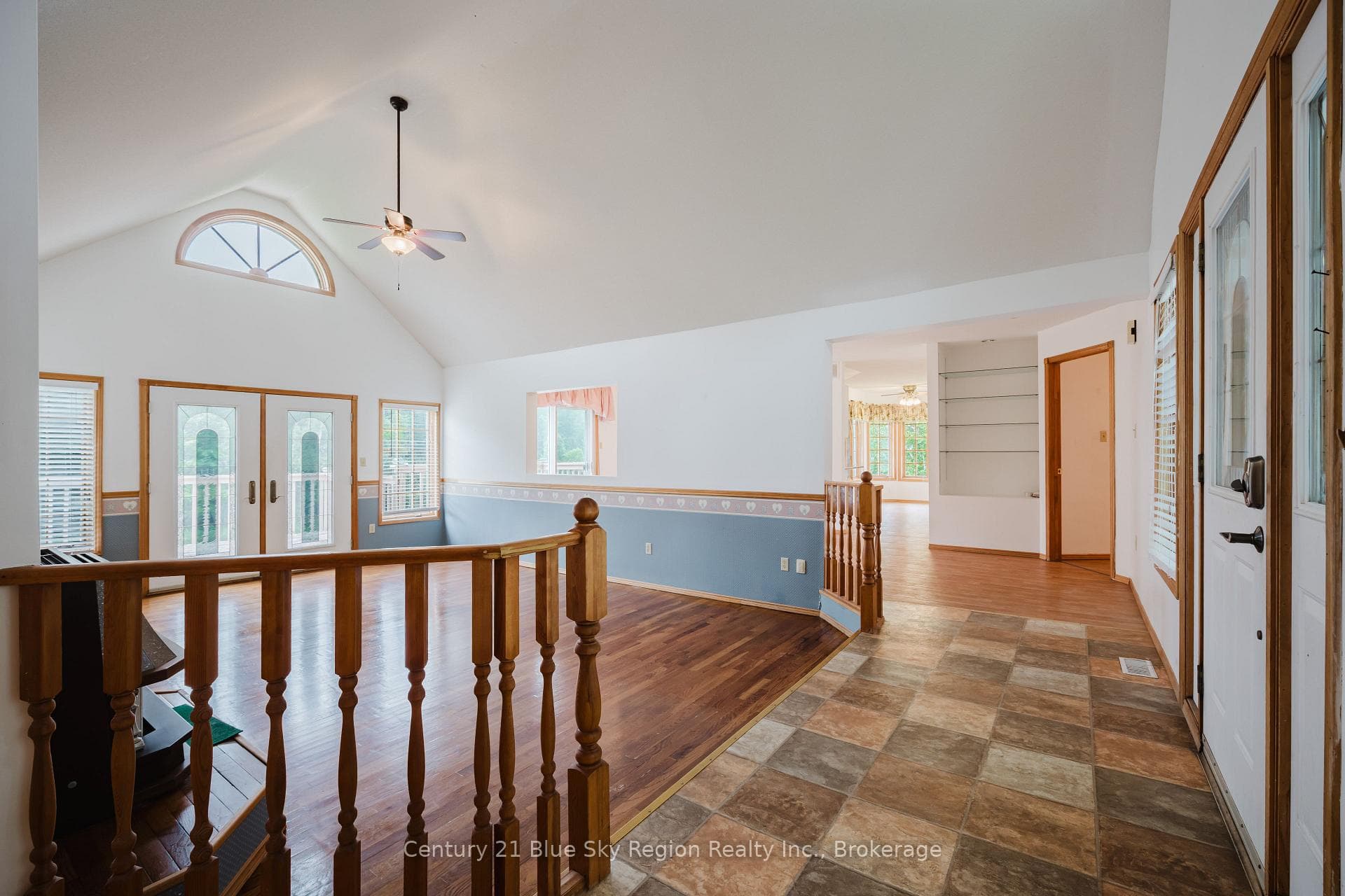 69 Waukegan Road photo 7