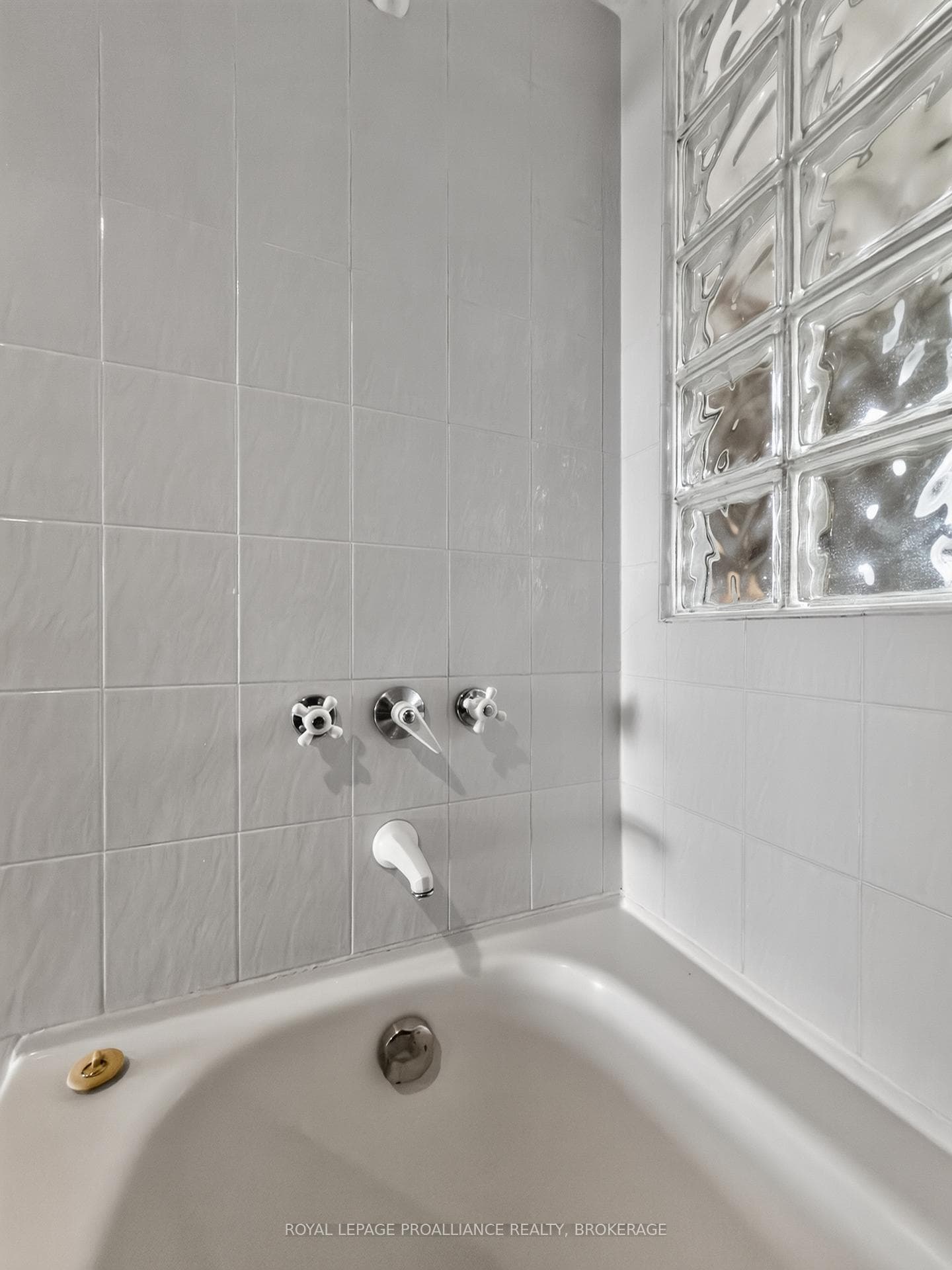 12 Rideau Street photo 16