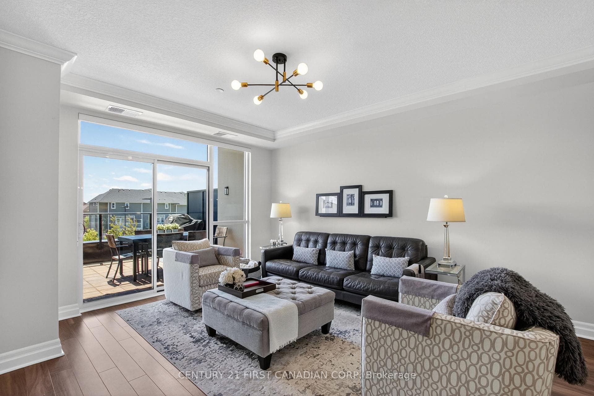 260 Villagewalk Boulevard Unit 208 photo 11