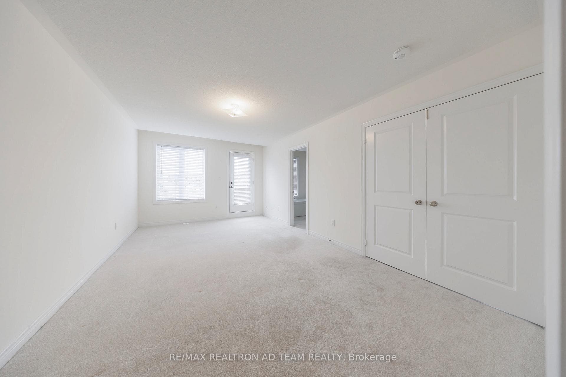 11733 Tenth Line photo 26