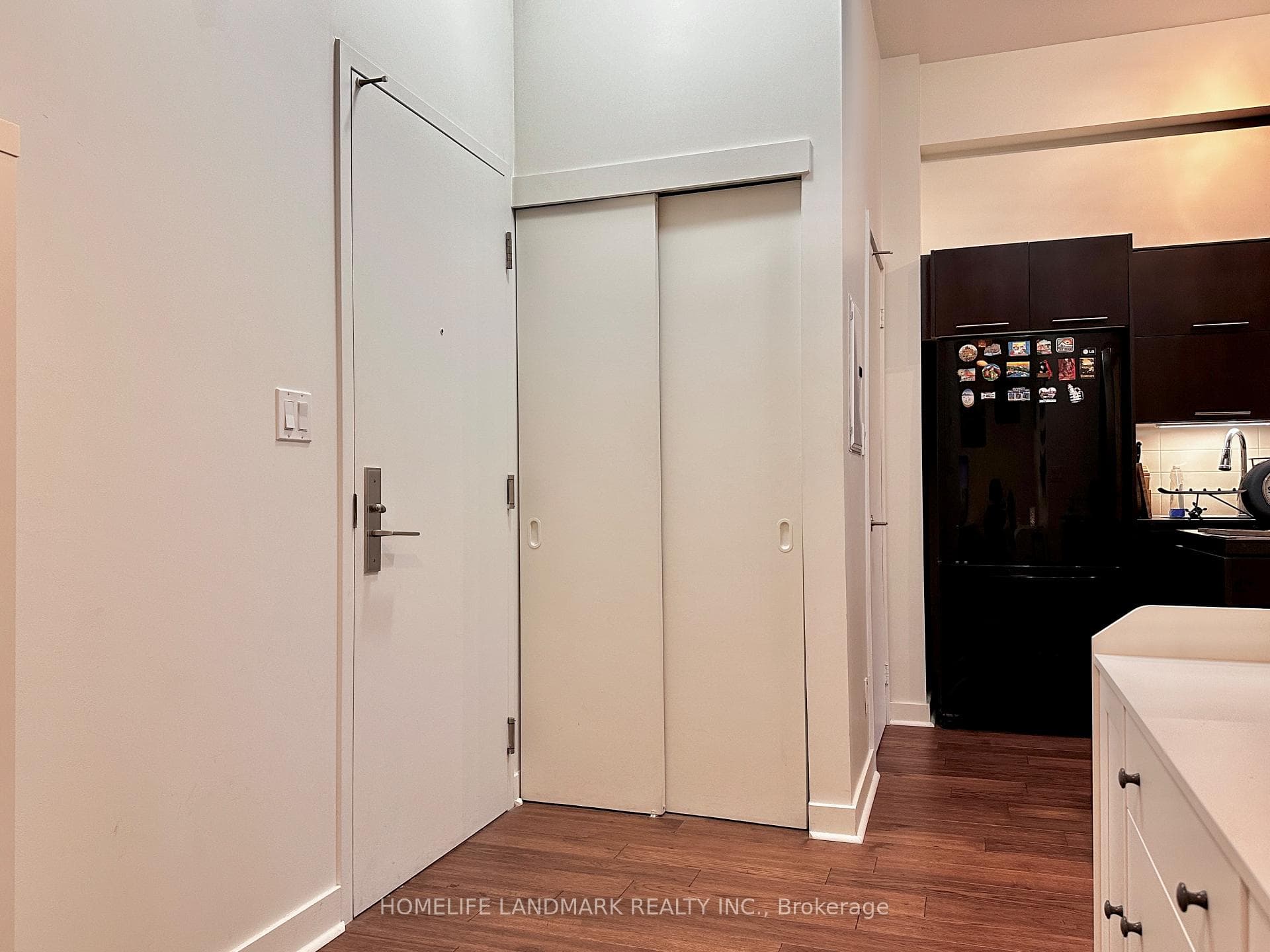 126 Simcoe Street Unit 2206 photo 9