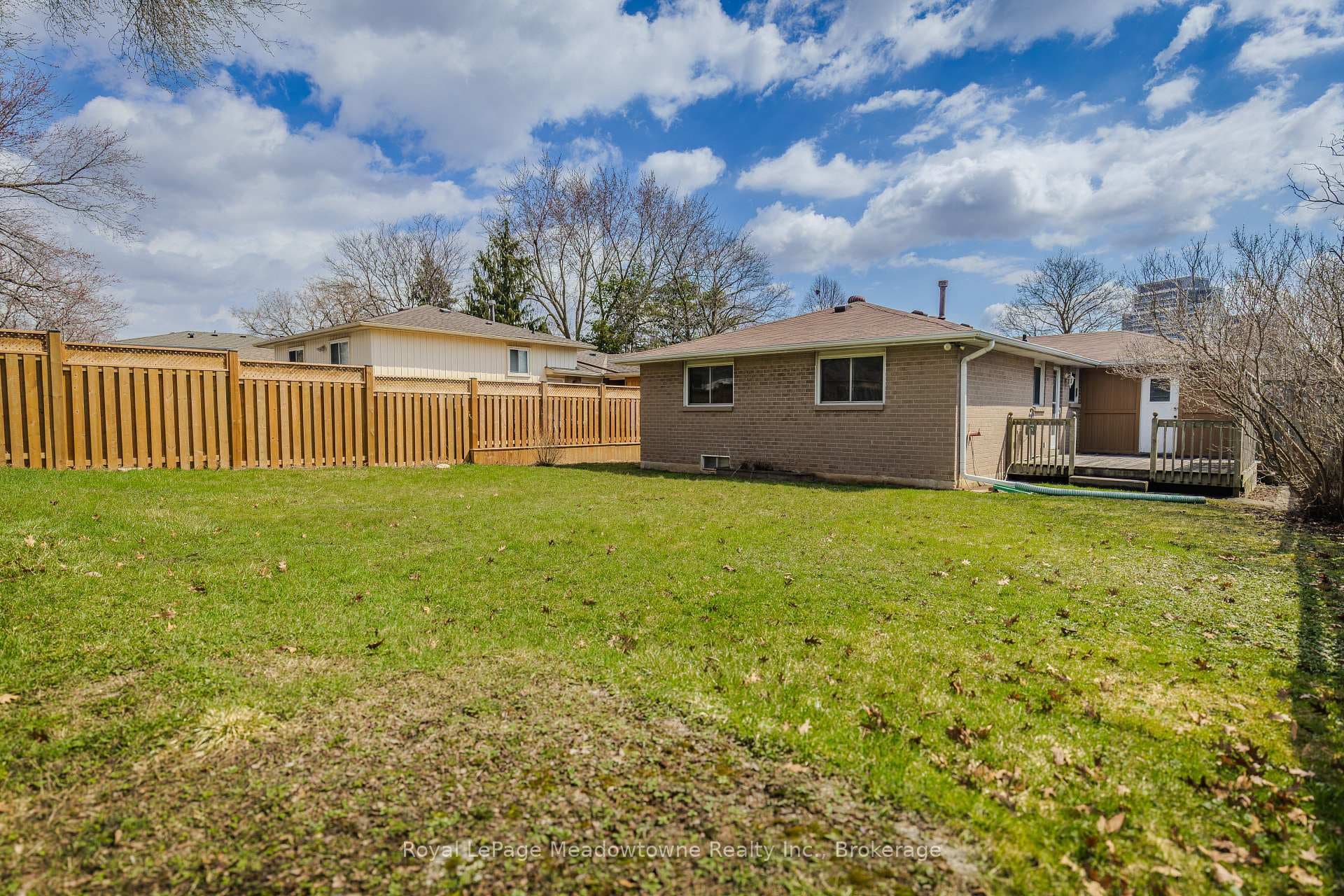 519 Nelson Court photo 34