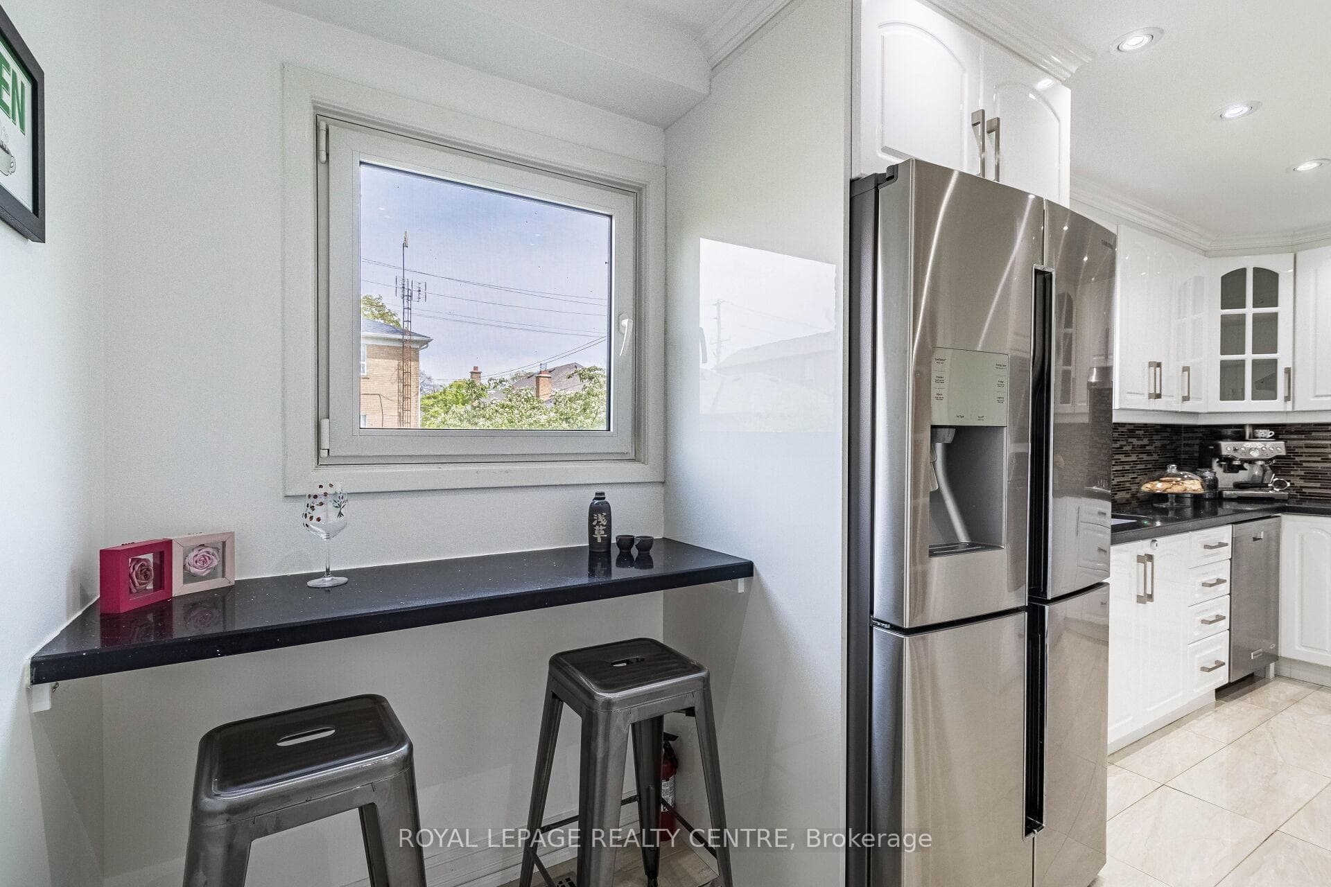 218 Hallmark Avenue photo 8