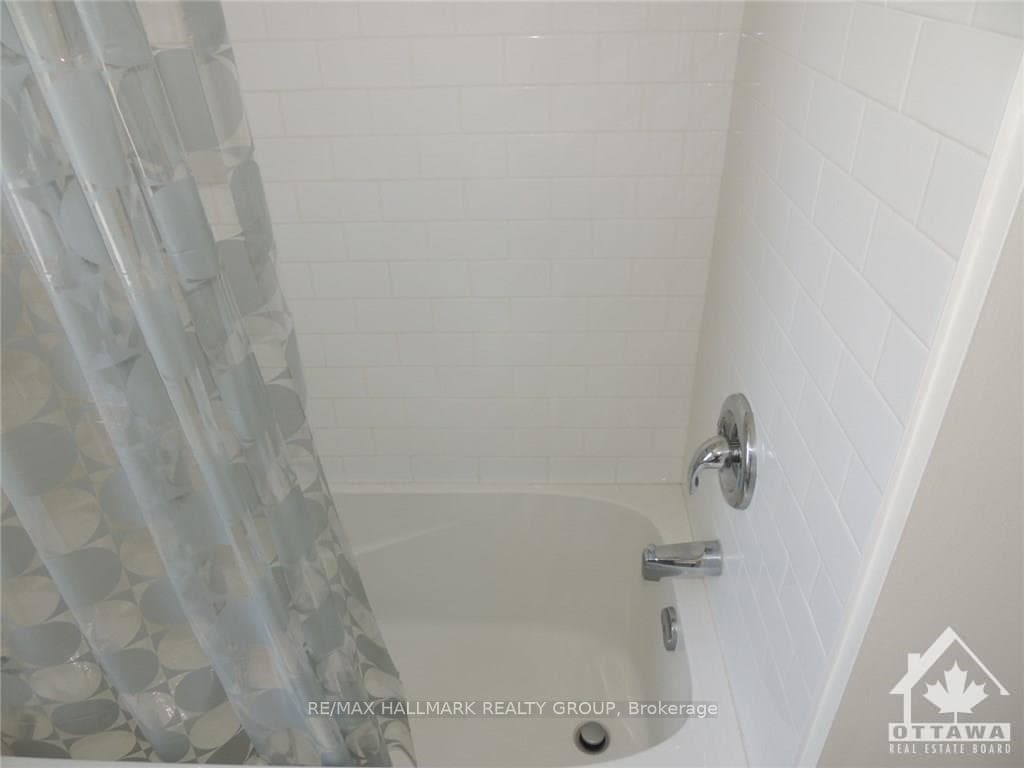310 BYRON Avenue Unit 3 photo 17