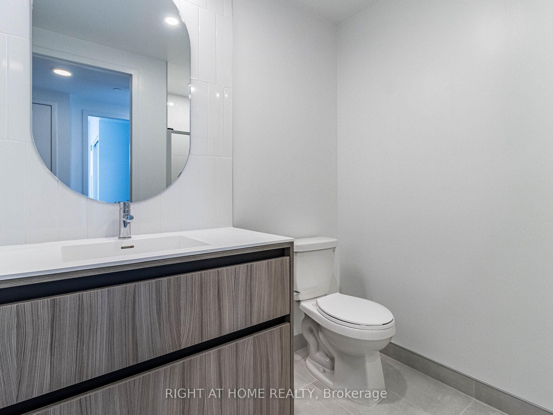 7950 bathurst Street Unit 203 photo 15
