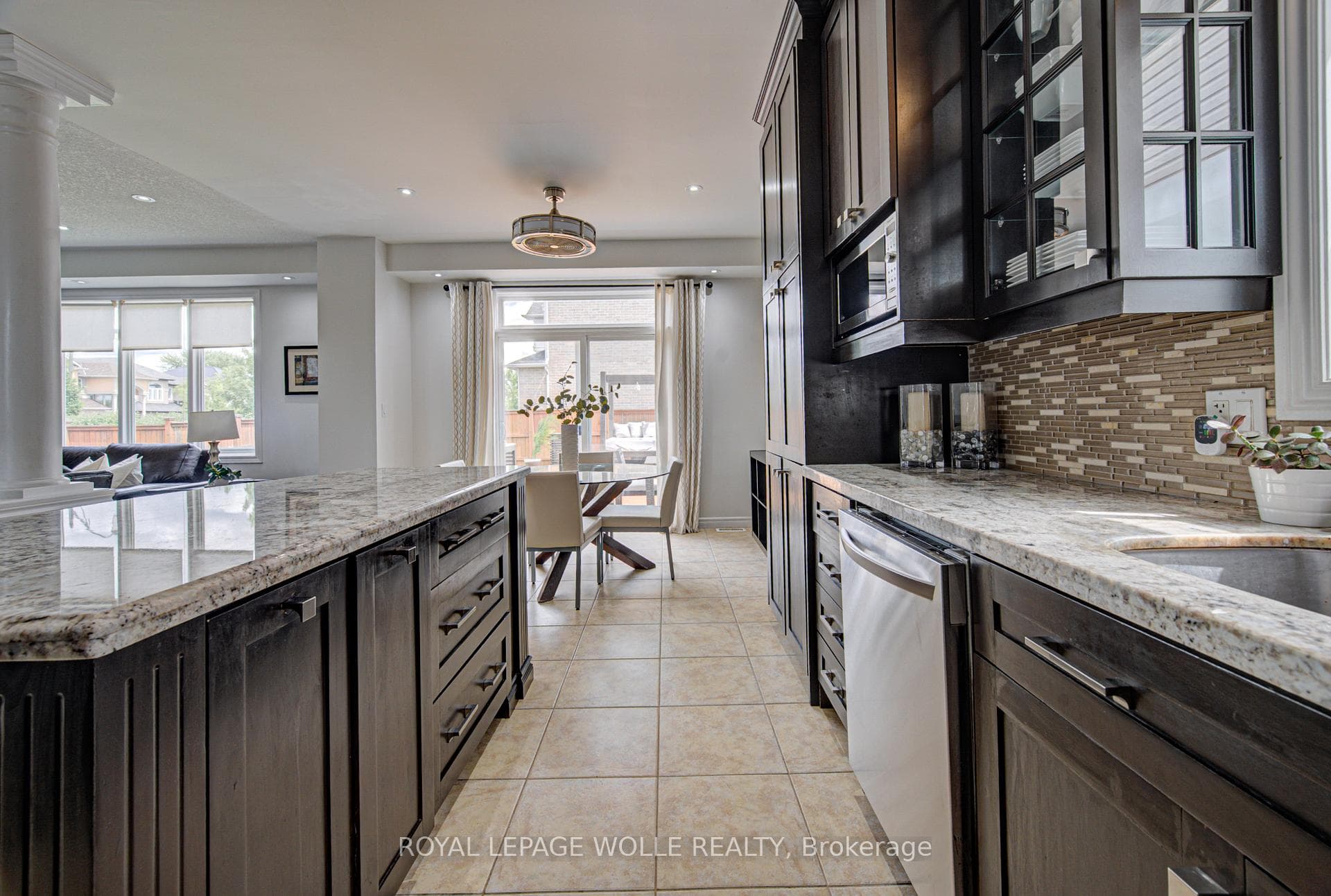 37 Davinci Boulevard photo 15