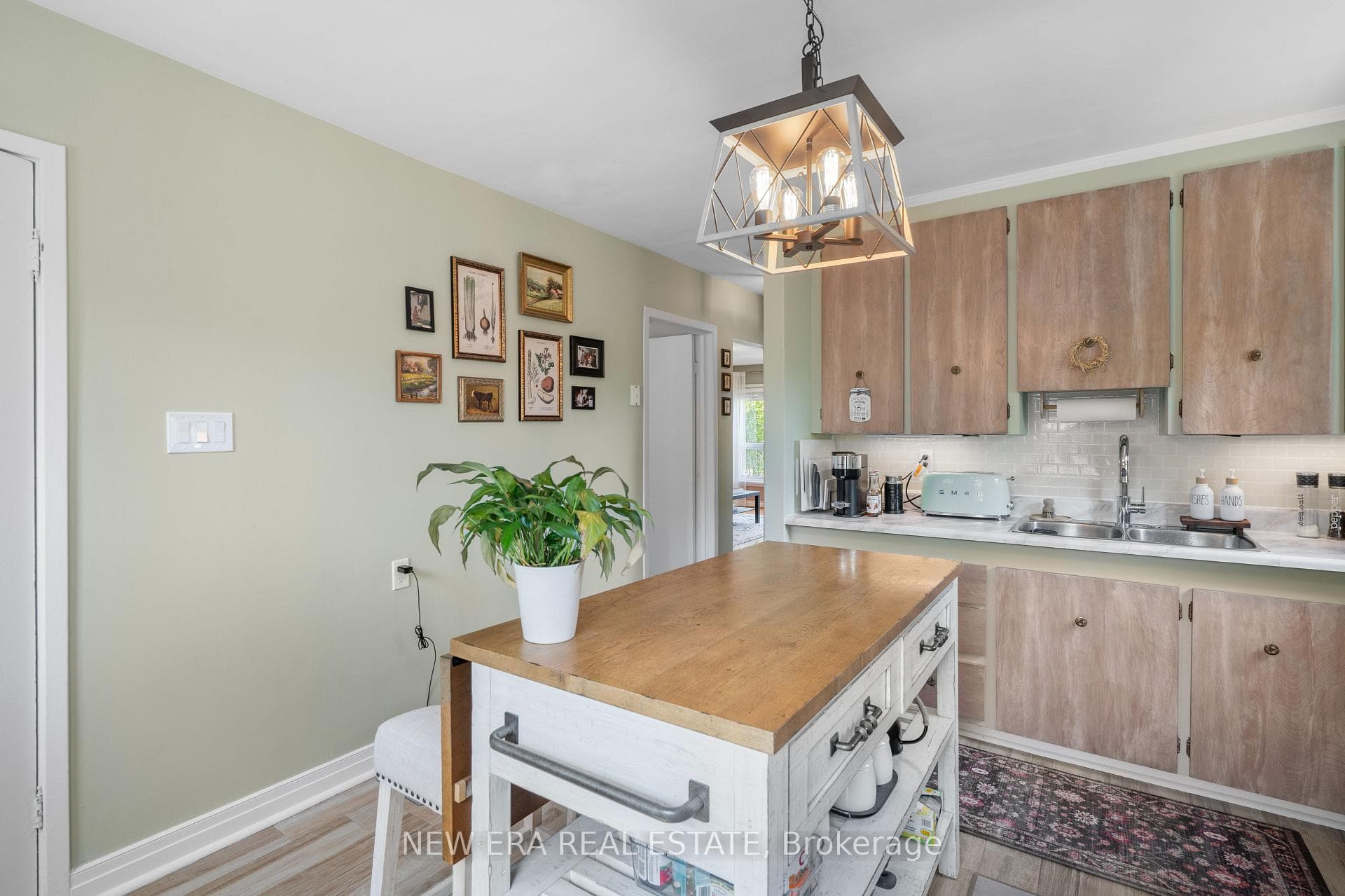 91 Hadrian Drive photo 6