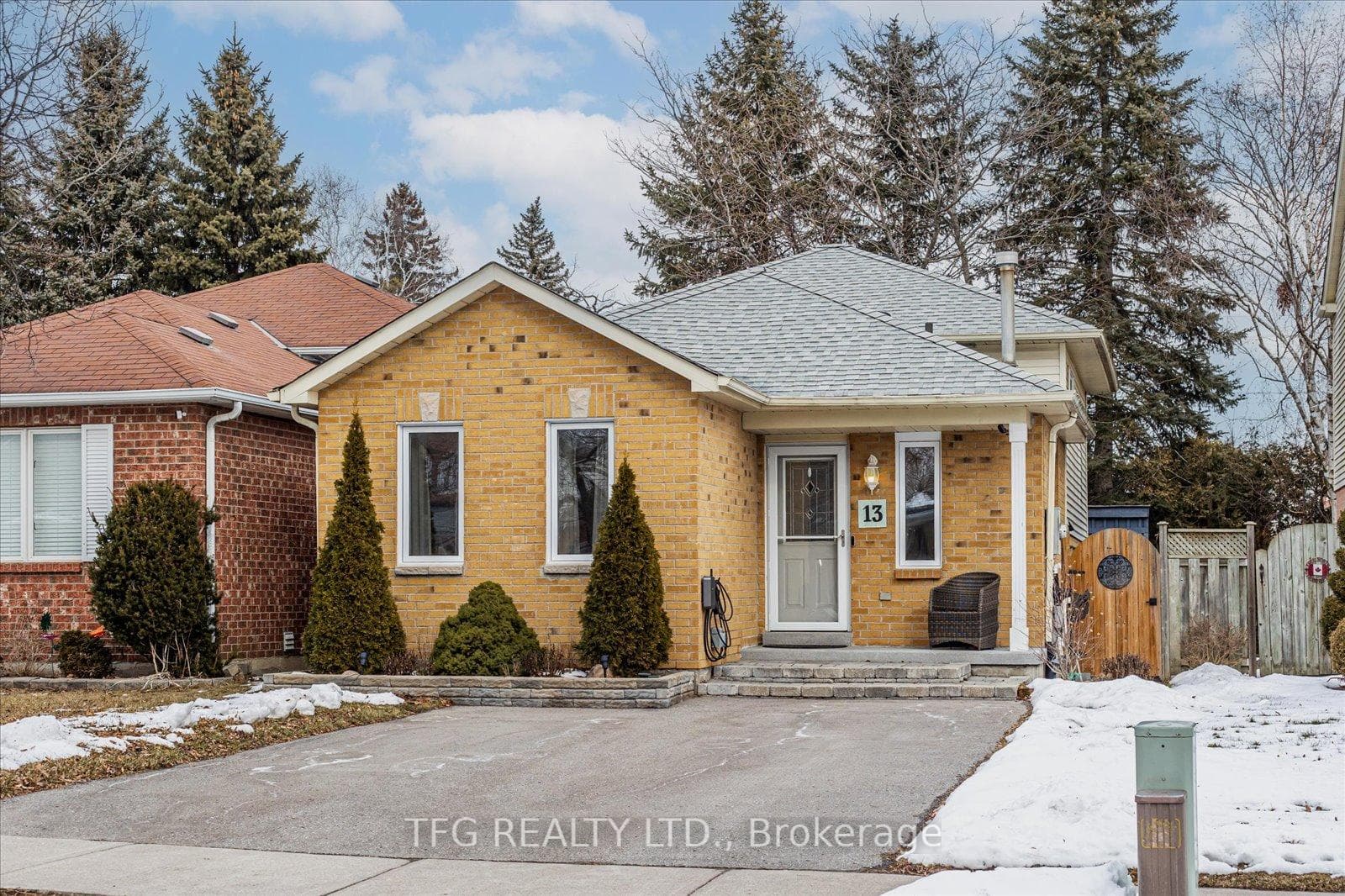 13 Inglis Avenue photo 1