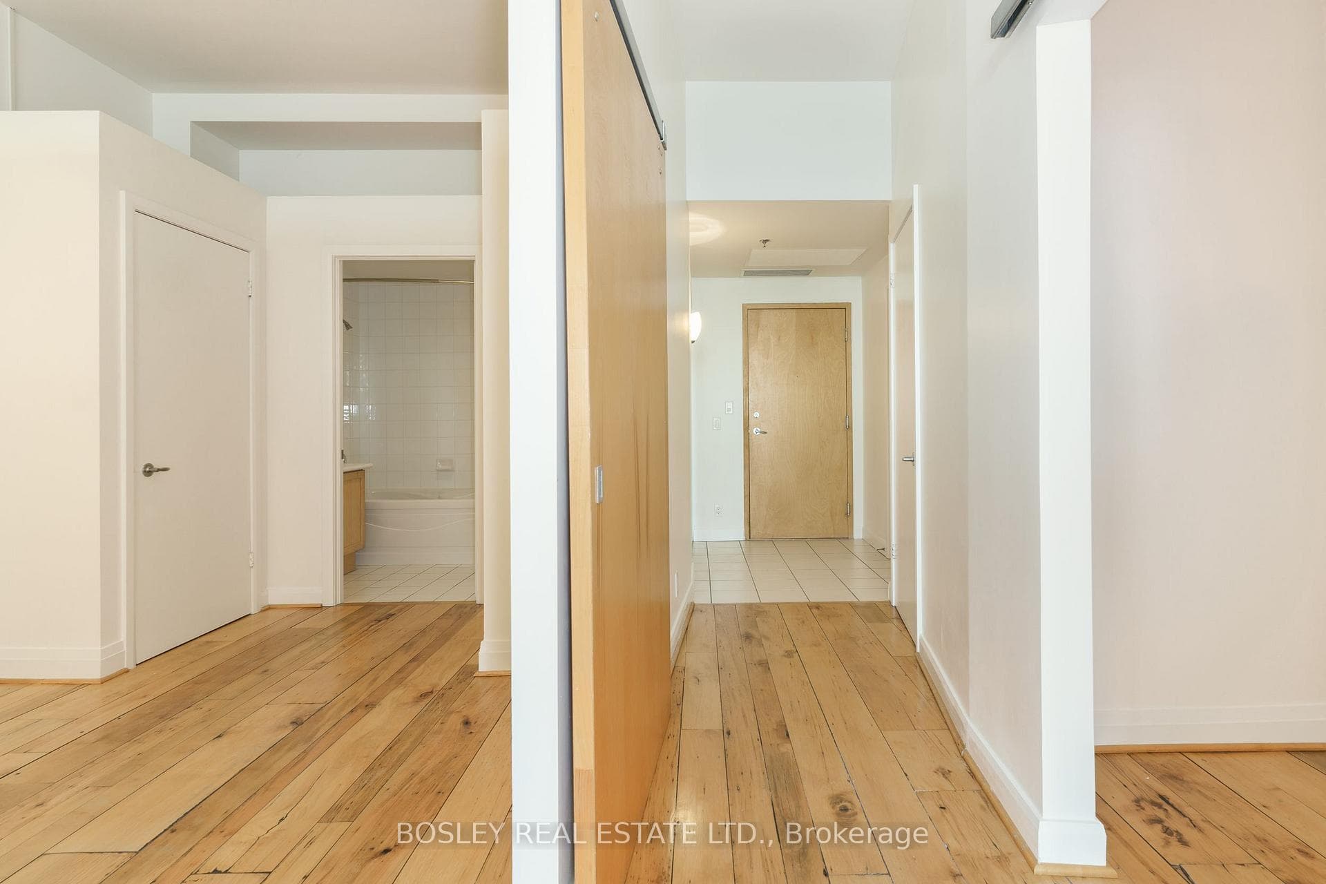 700 King Street Unit 1212 photo 31