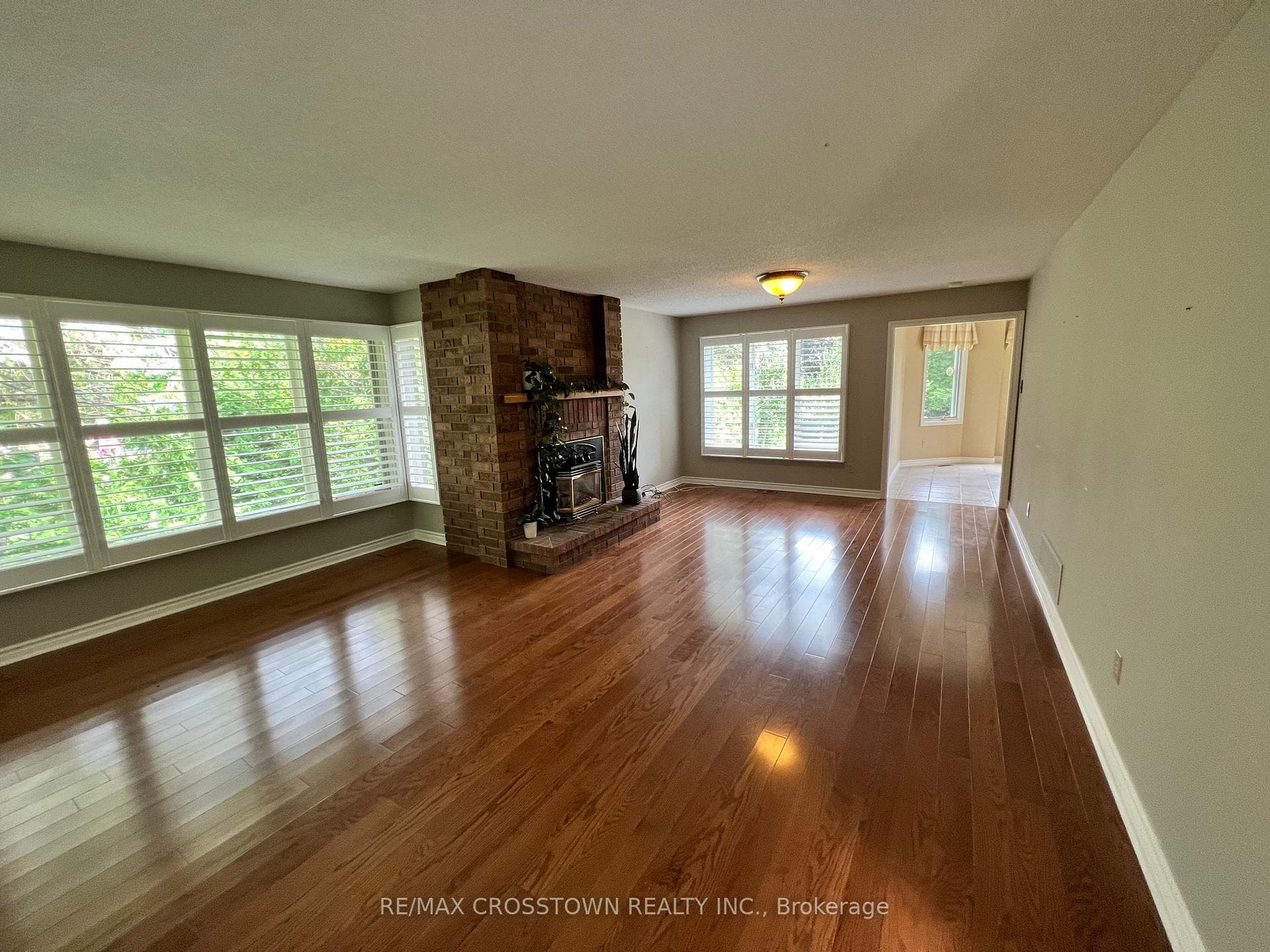 15 Dobson Court photo 5