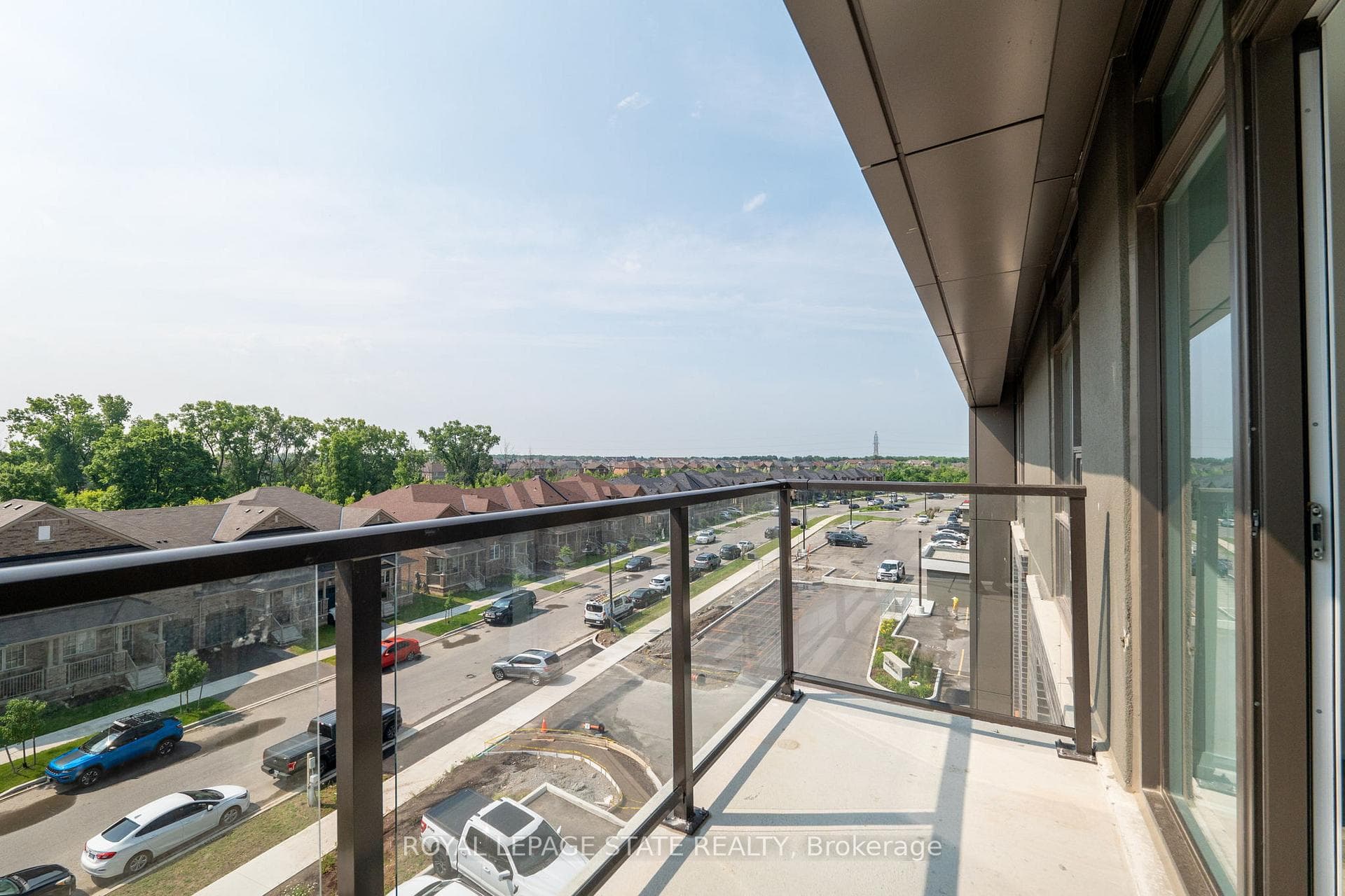 470 Dundas Street Unit 422 photo 6