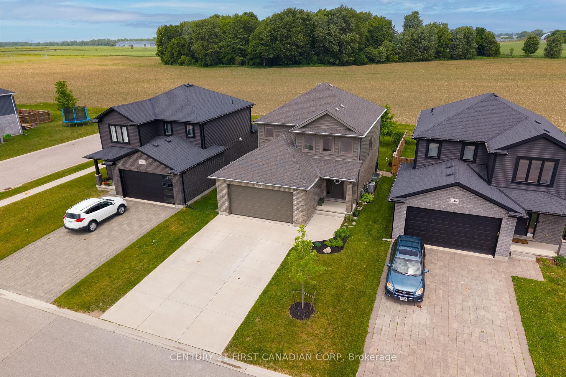 148 Gilmour Drive photo 39