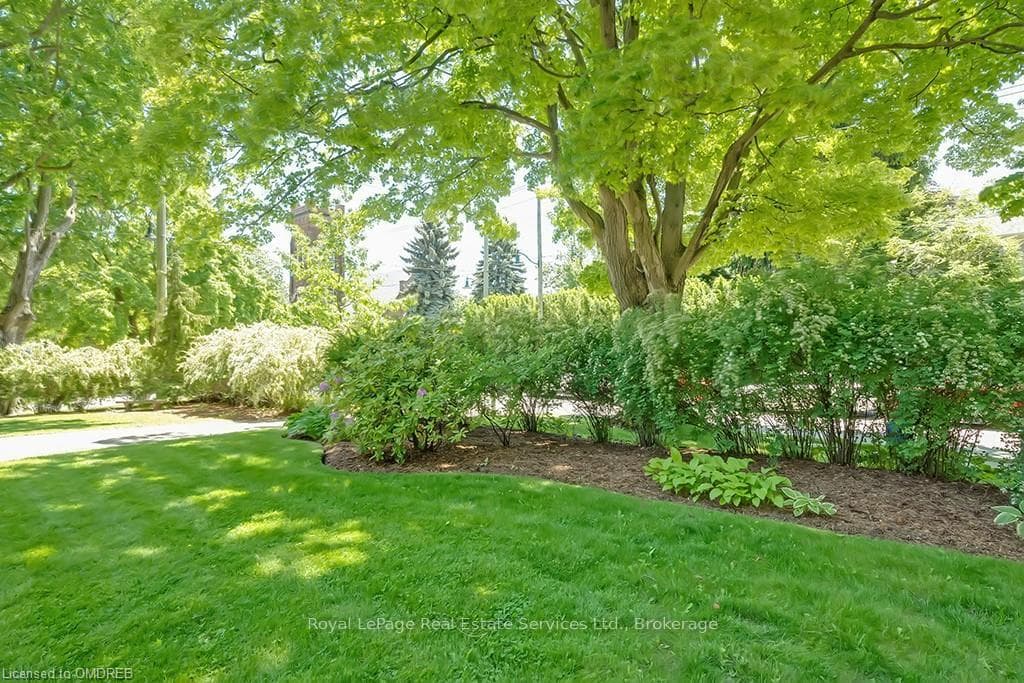 65 THOMAS Street photo 43
