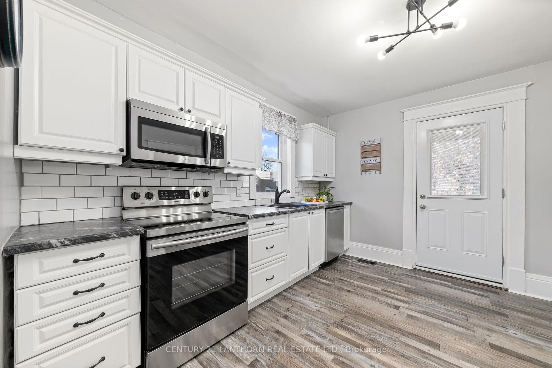 35 Campbell Street photo 13