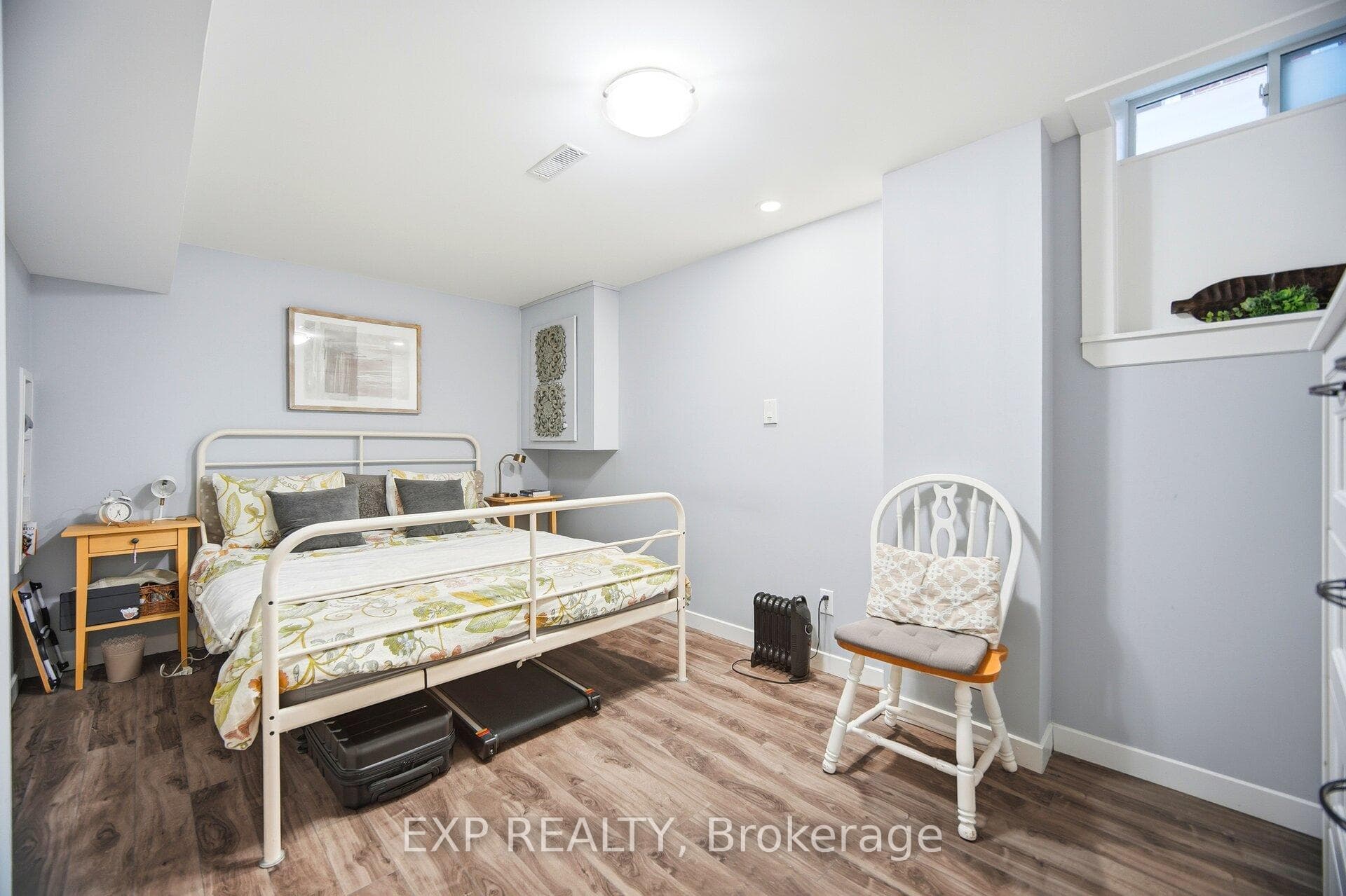7 Ferri Crescent photo 23