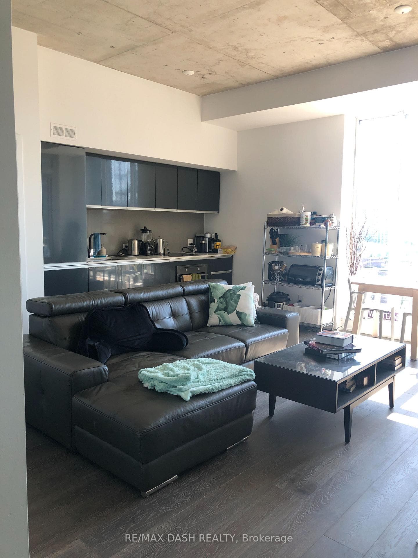 20 Minowan Miikan Lane Unit 1112 photo 6