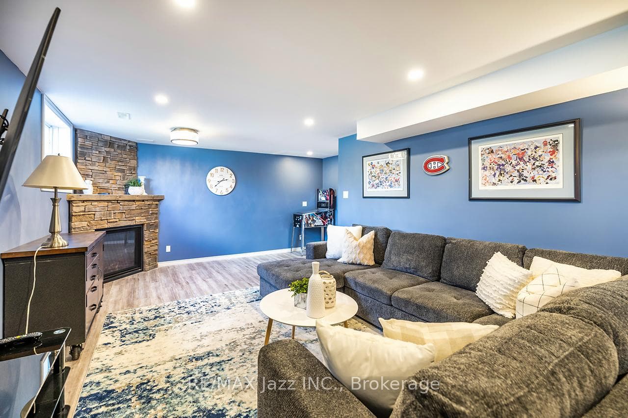 1 MILLPOND Lane photo 25