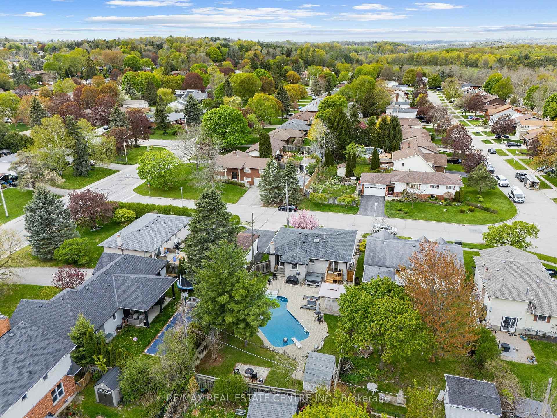 8 Esther Avenue photo 50
