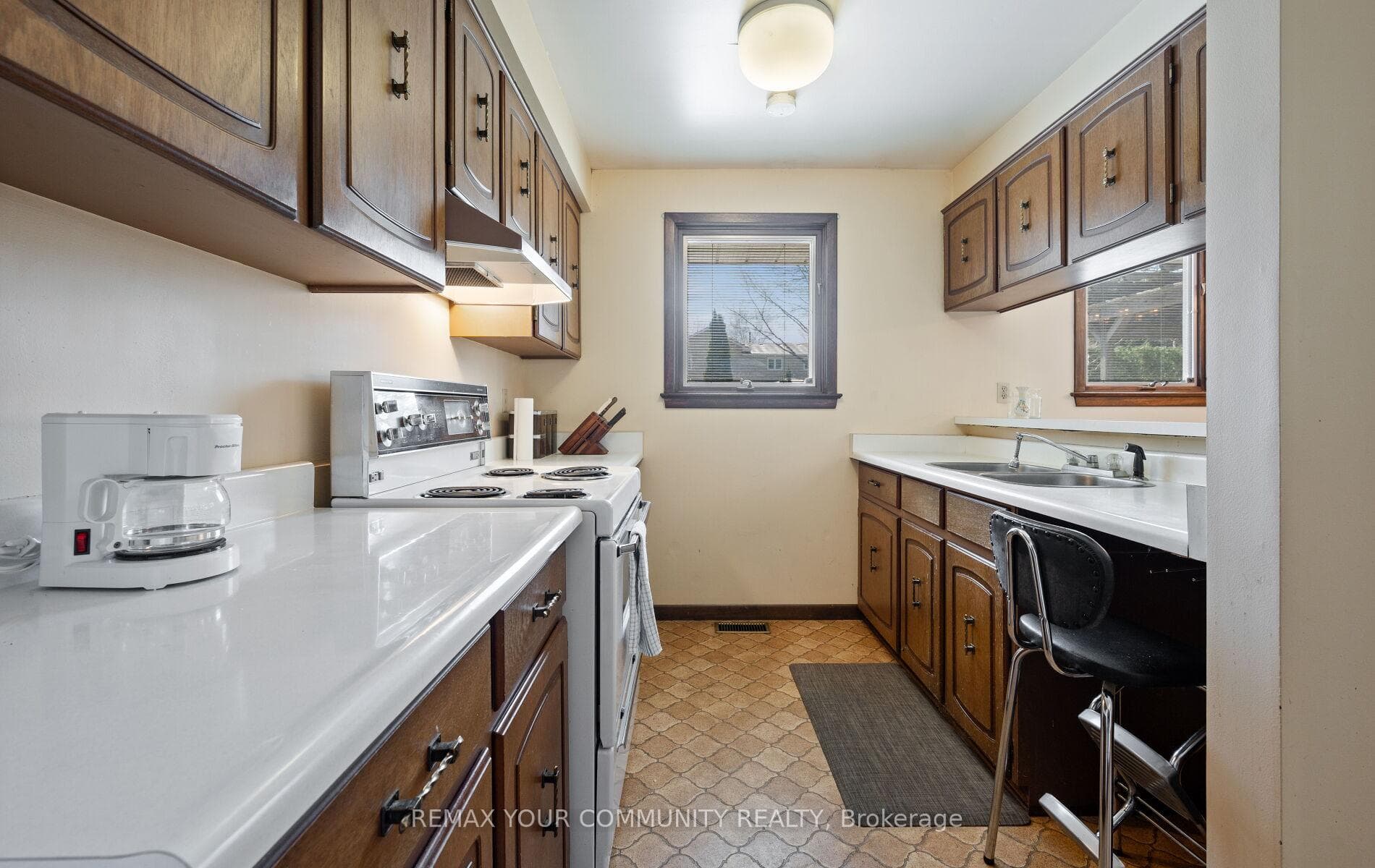 11 Glenview Drive photo 16