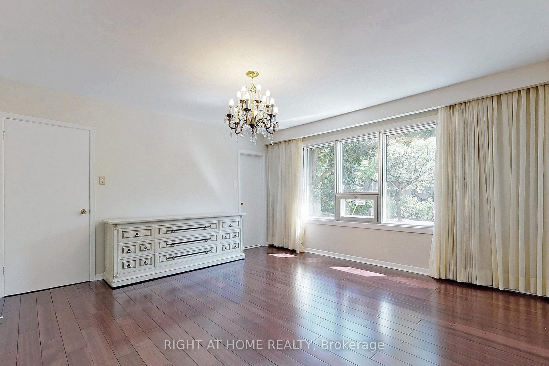 42 Denmark Crescent photo 8