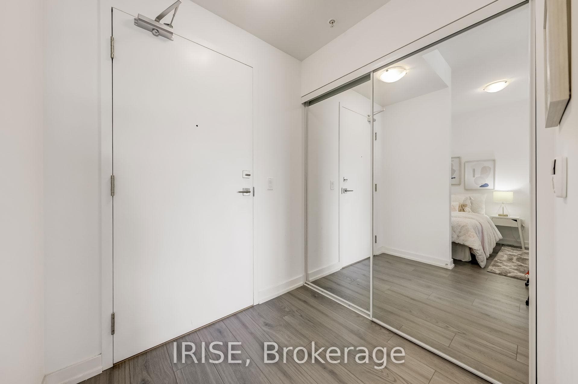 75 Oneida Crescent Unit 305 photo 6