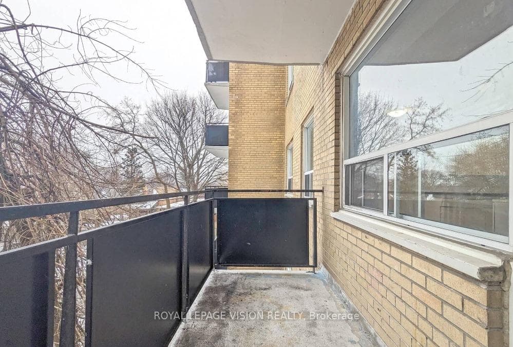 1765 Lawrence Avenue Unit 311 photo 21