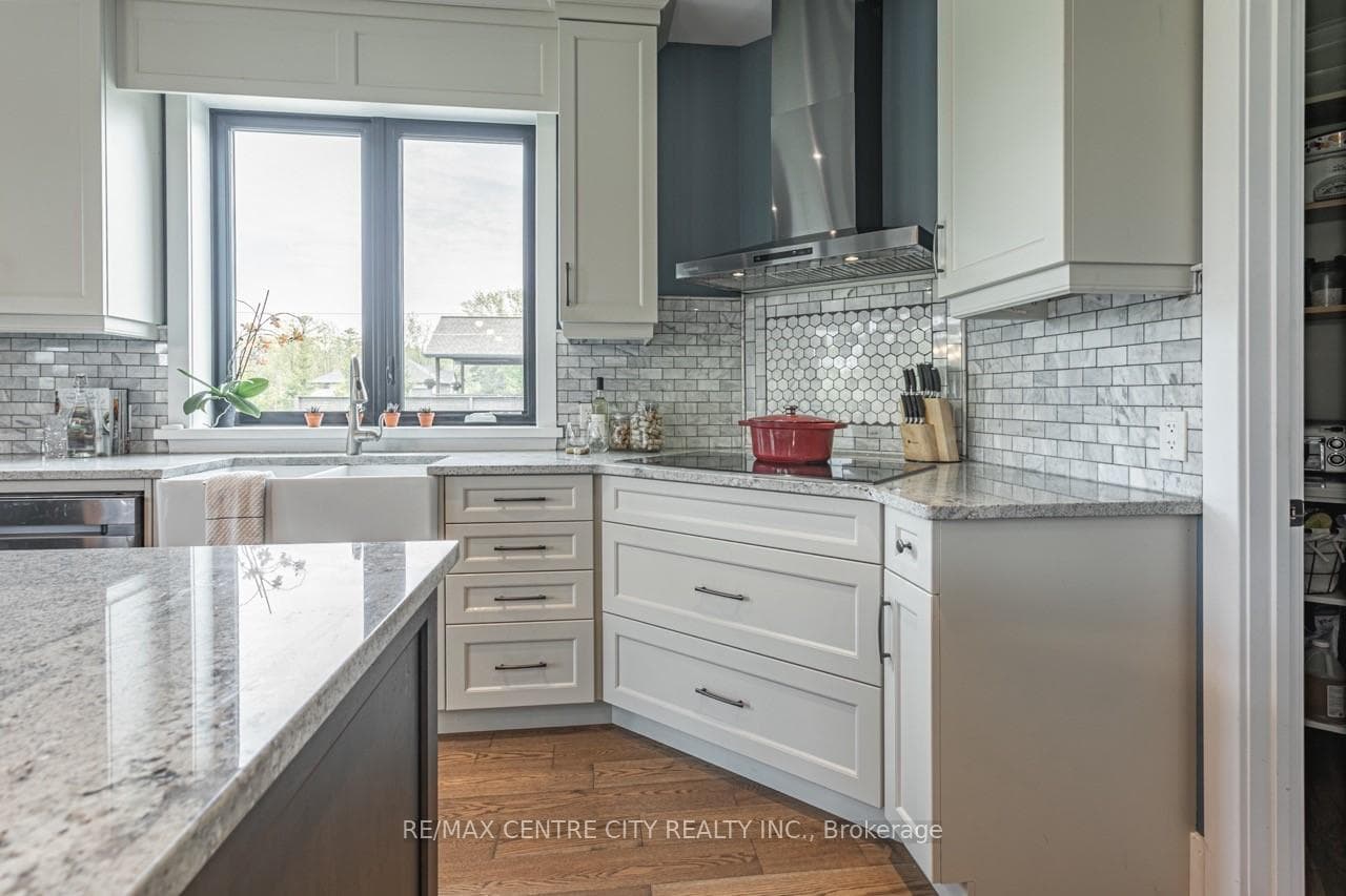 5058 Marion Street photo 16