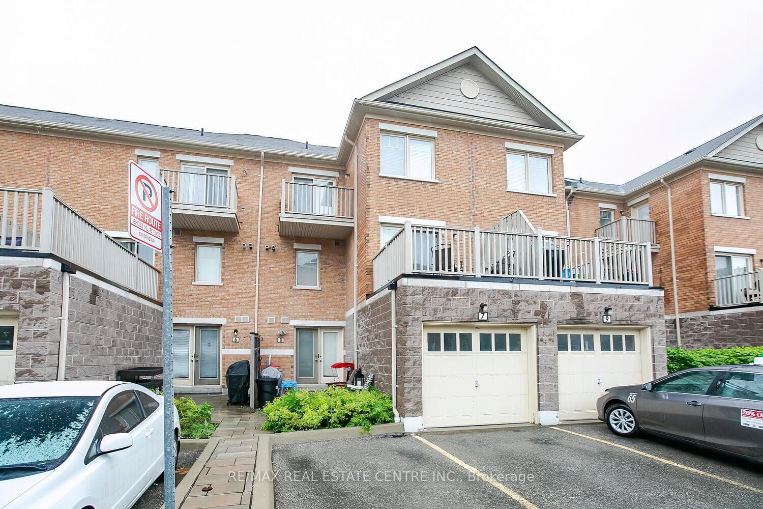 3985 Eglinton Avenue Unit 8 photo 37