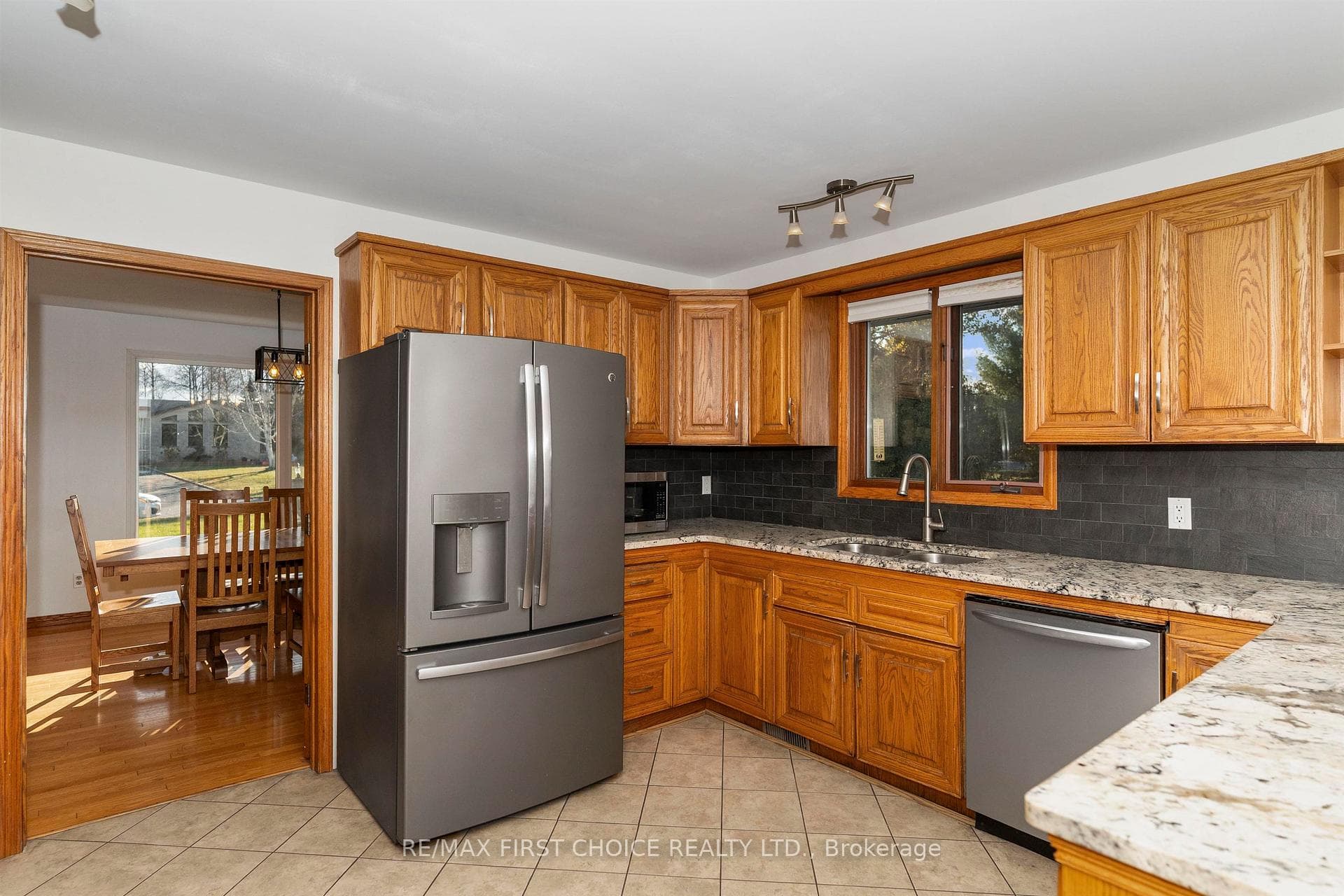 2167 Bordeaux Crescent photo 4