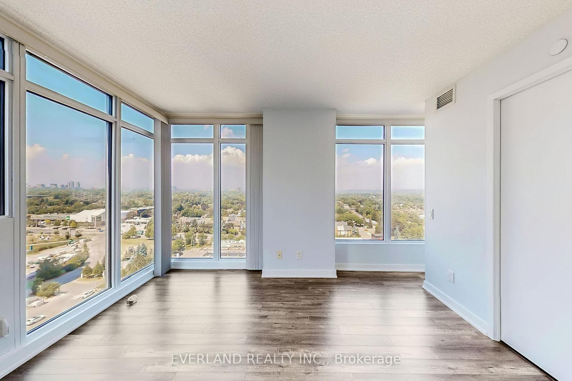 72 Esther Shiner Boulevard Unit 2007 photo 13