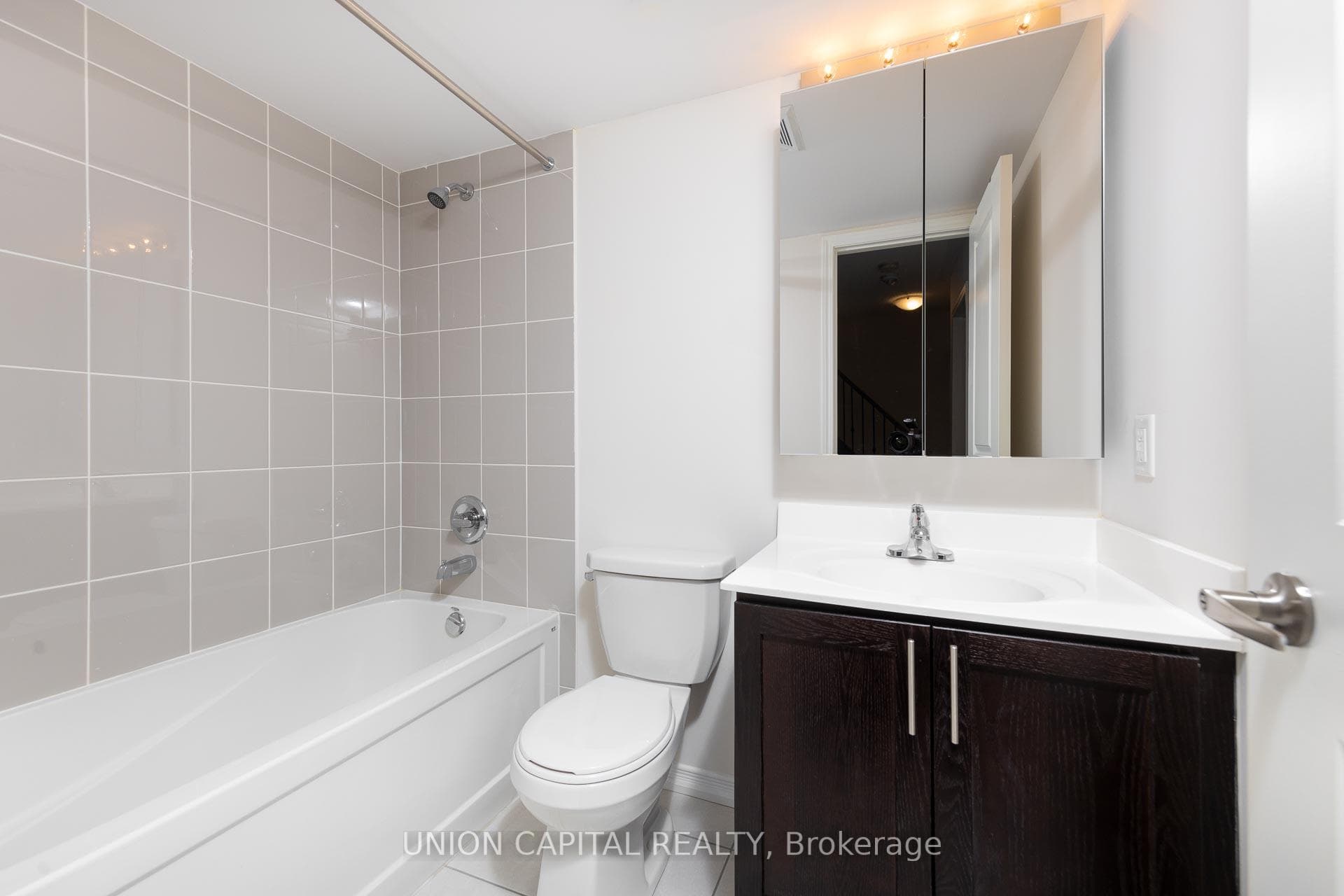 24 Fieldway Road Unit 2 photo 12