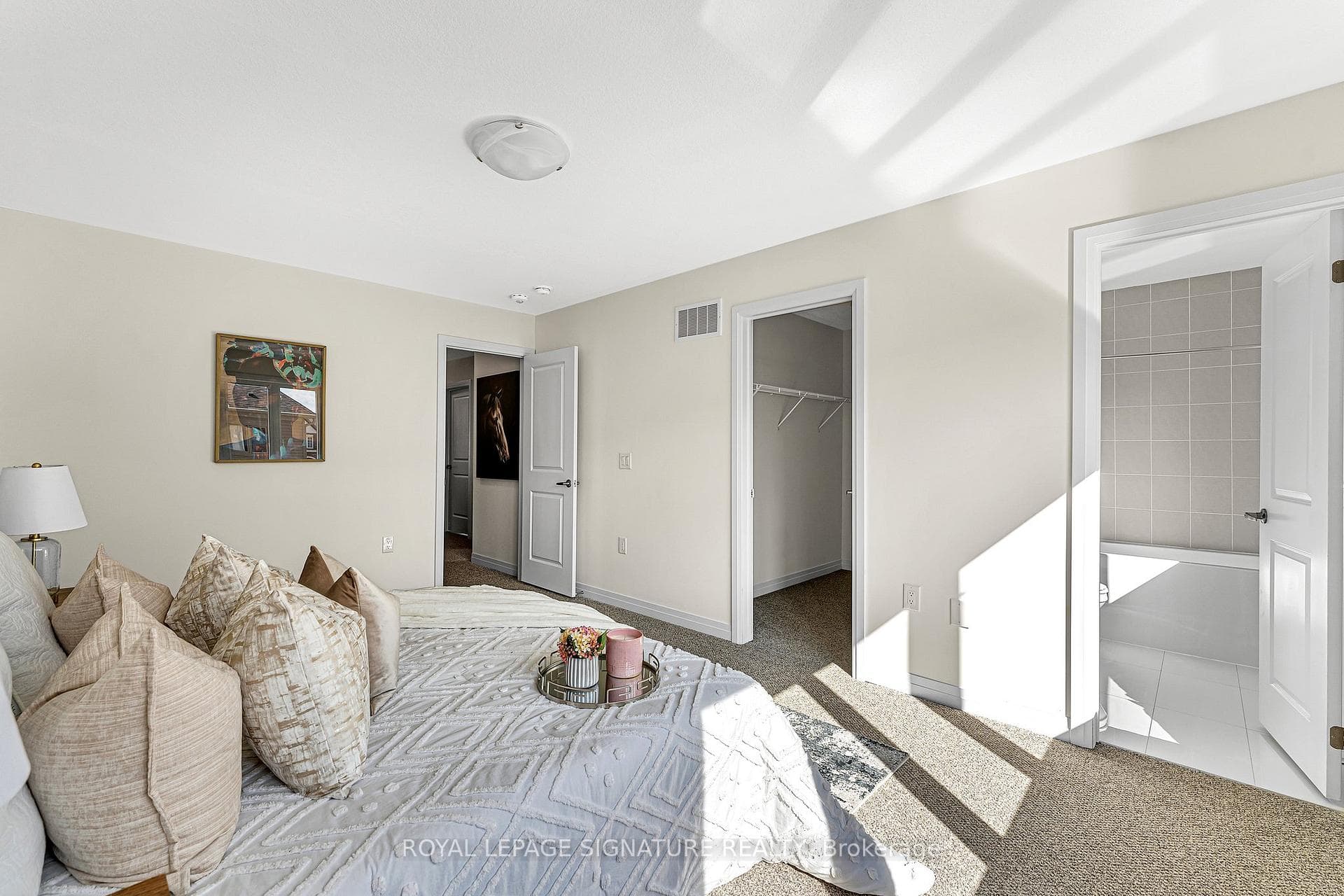 420 Adelaide Street photo 23