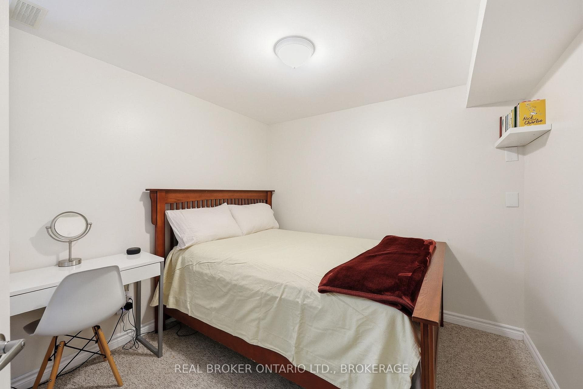 85 Schooner Drive photo 32