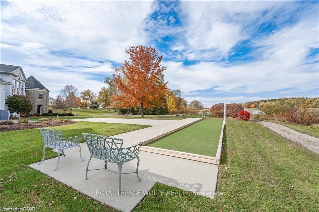 140 Golf Links Drive photo 40