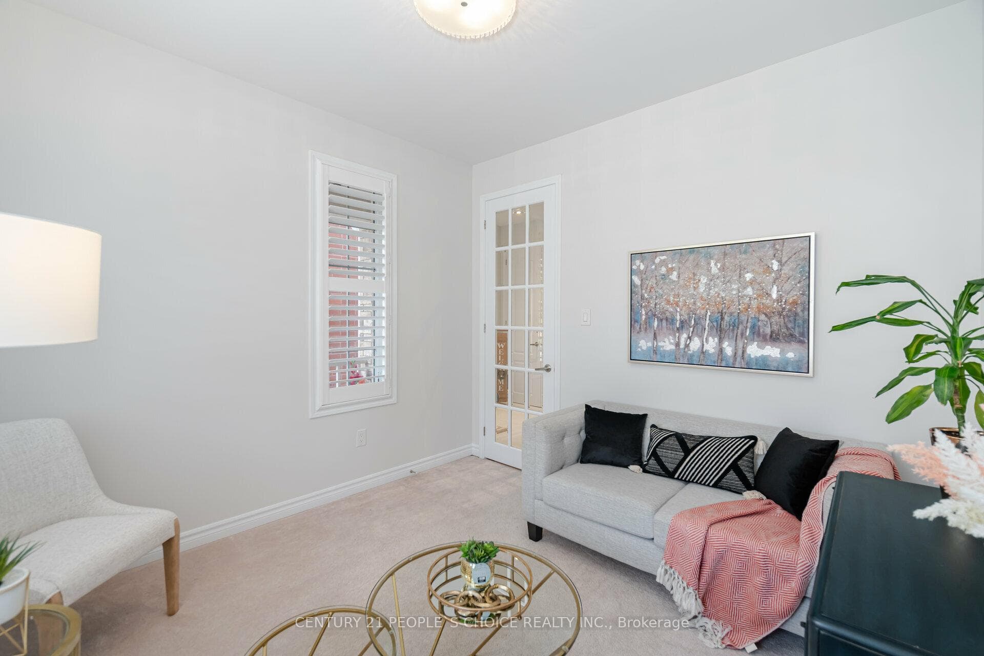 285 Gleave Terrace photo 9