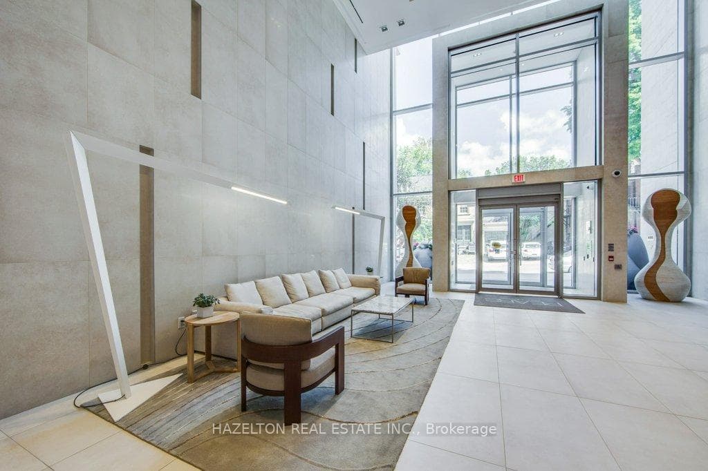170 Avenue Road Unit 210 photo 28