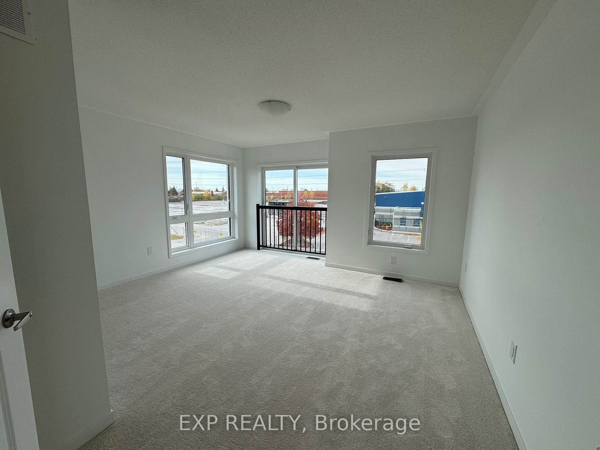 223 Monarch Avenue photo 16
