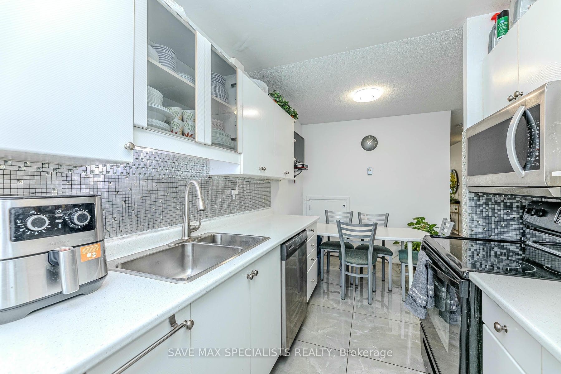35 Sunny Glen Way Unit 101 photo 9