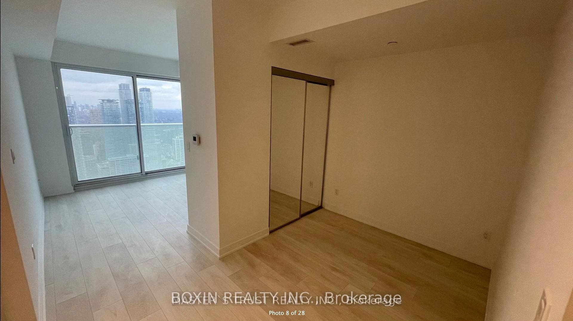 501 Yonge Street Unit 3404 photo 12