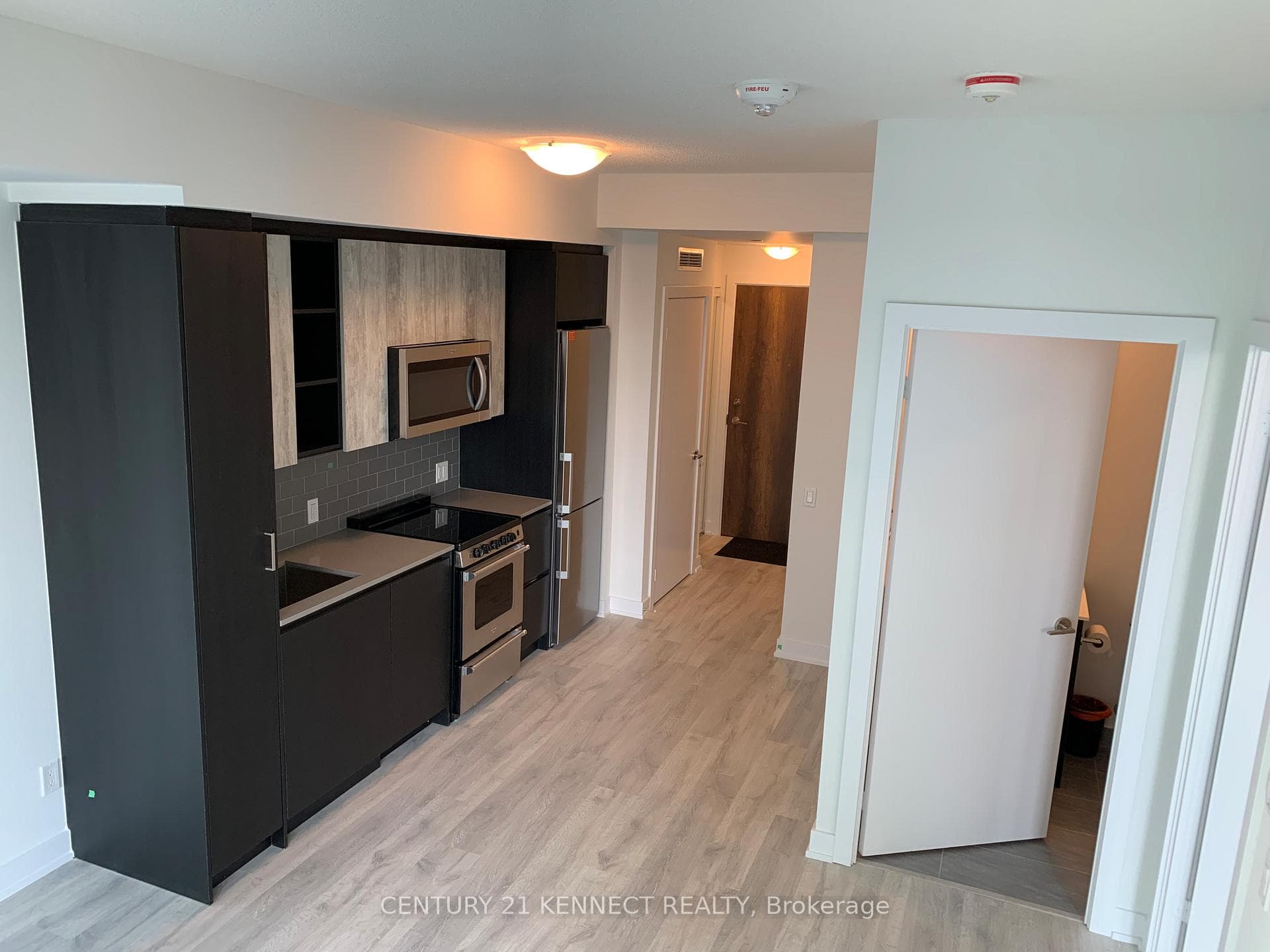 251 Manitoba Street Unit 912 photo 27