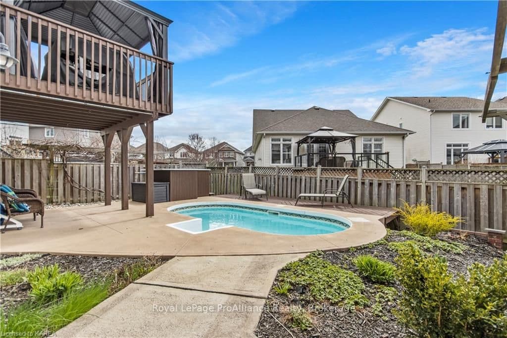 1019 BLUFFWOOD Avenue photo 43