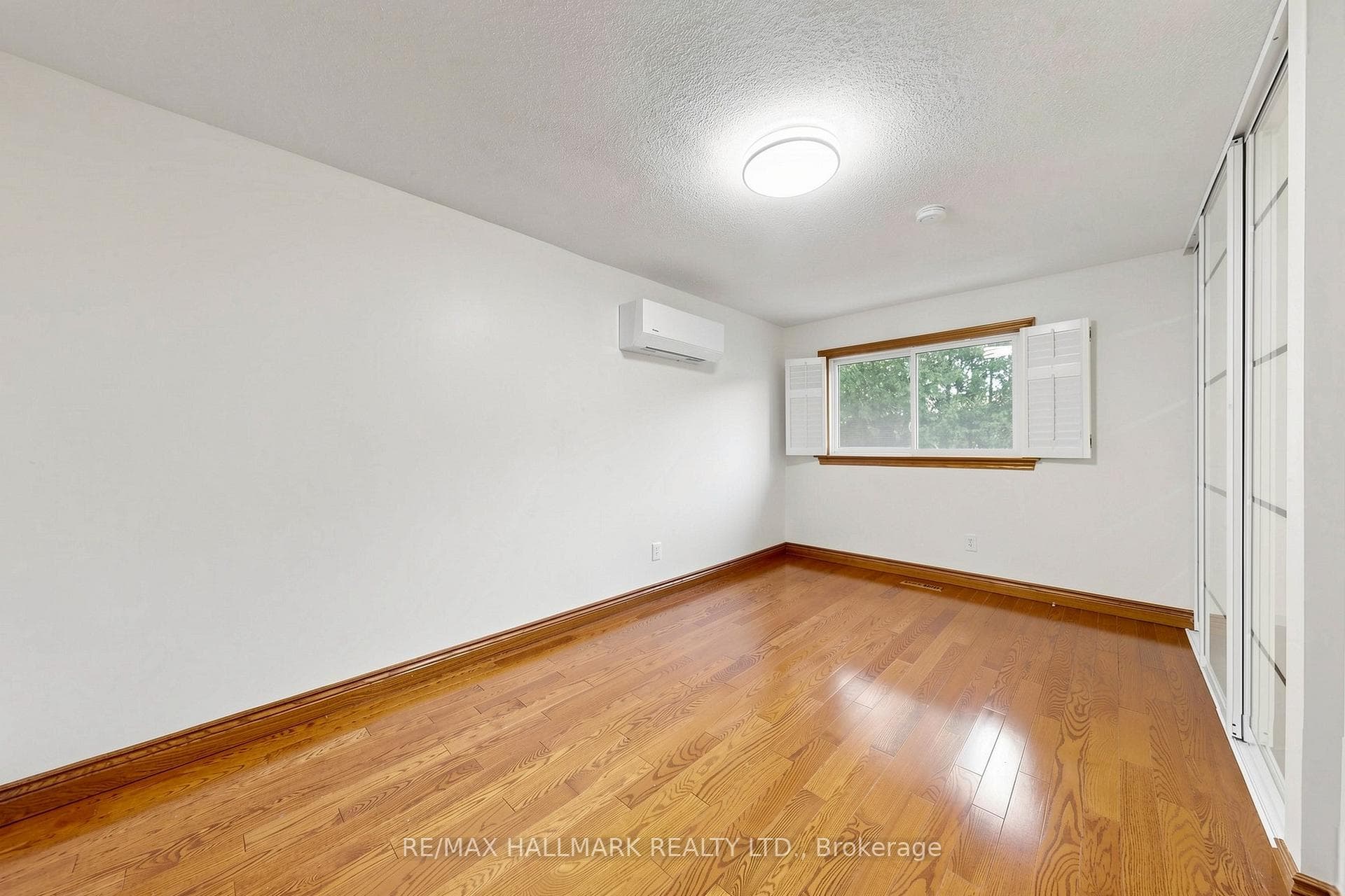 145 Old Surrey Lane photo 20
