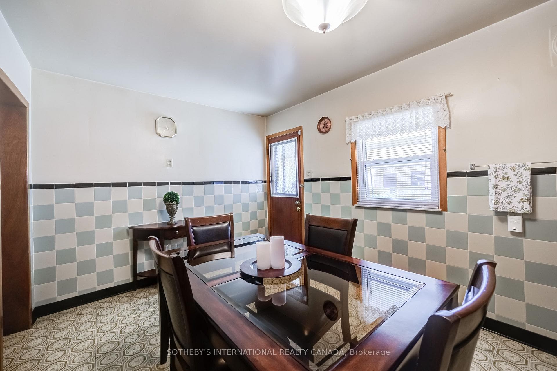 157 Ascot Avenue photo 15