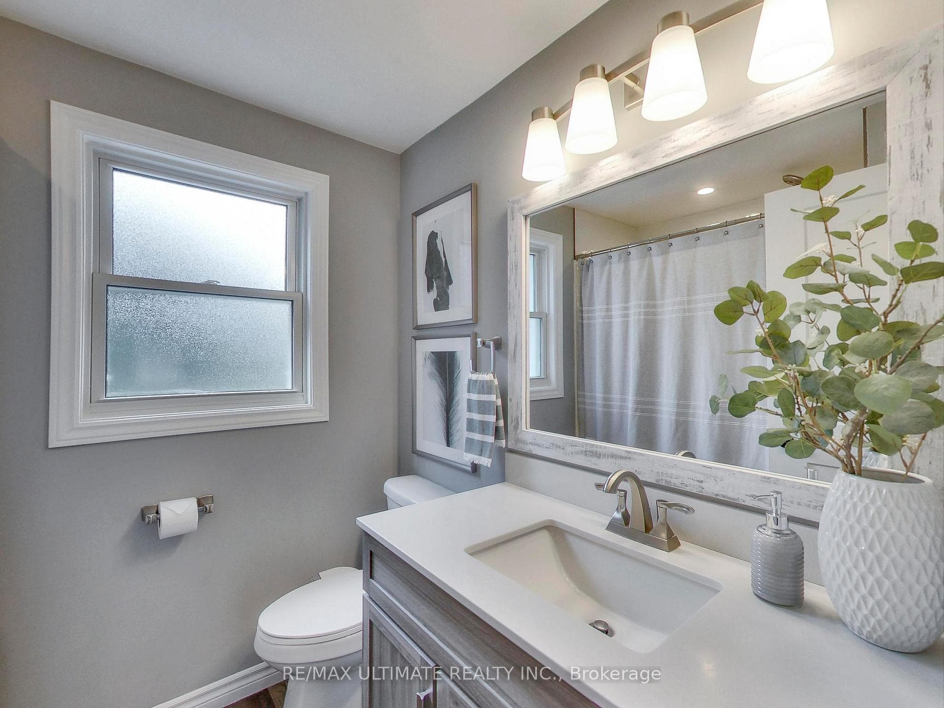 496 Elgin Street photo 25
