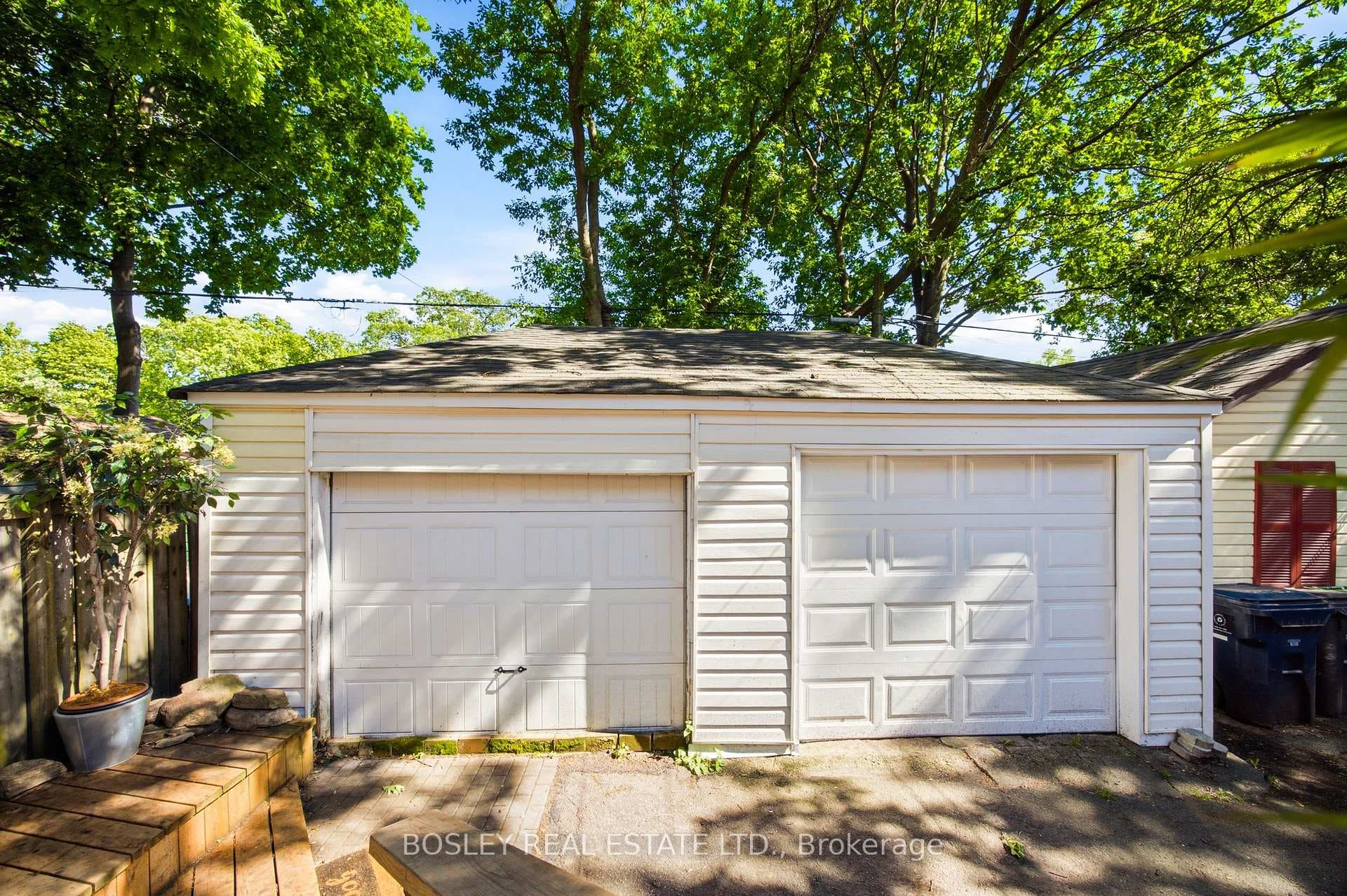 117 Oakcrest Avenue photo 45